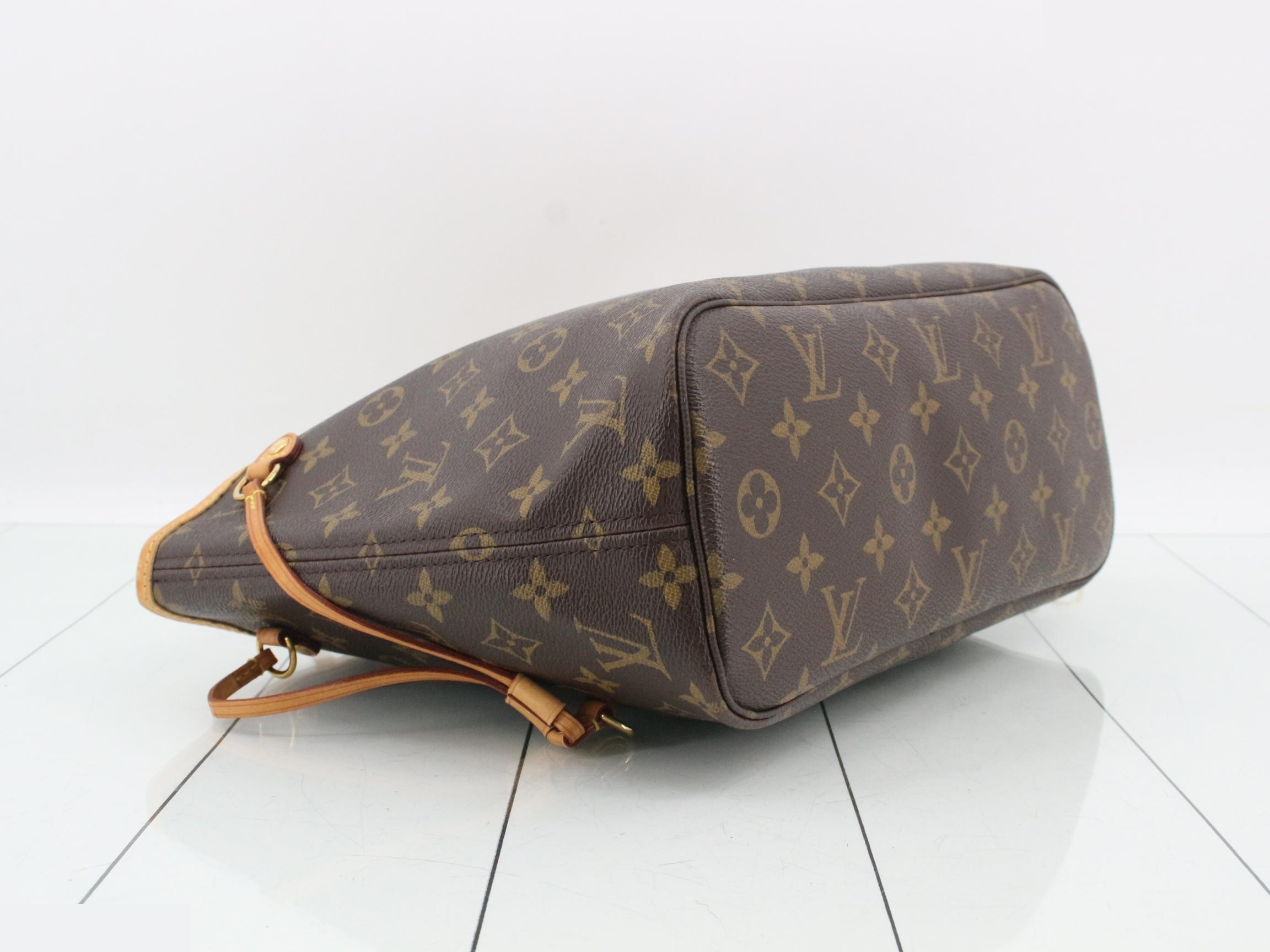 Monogram Neverfull PM — view 5