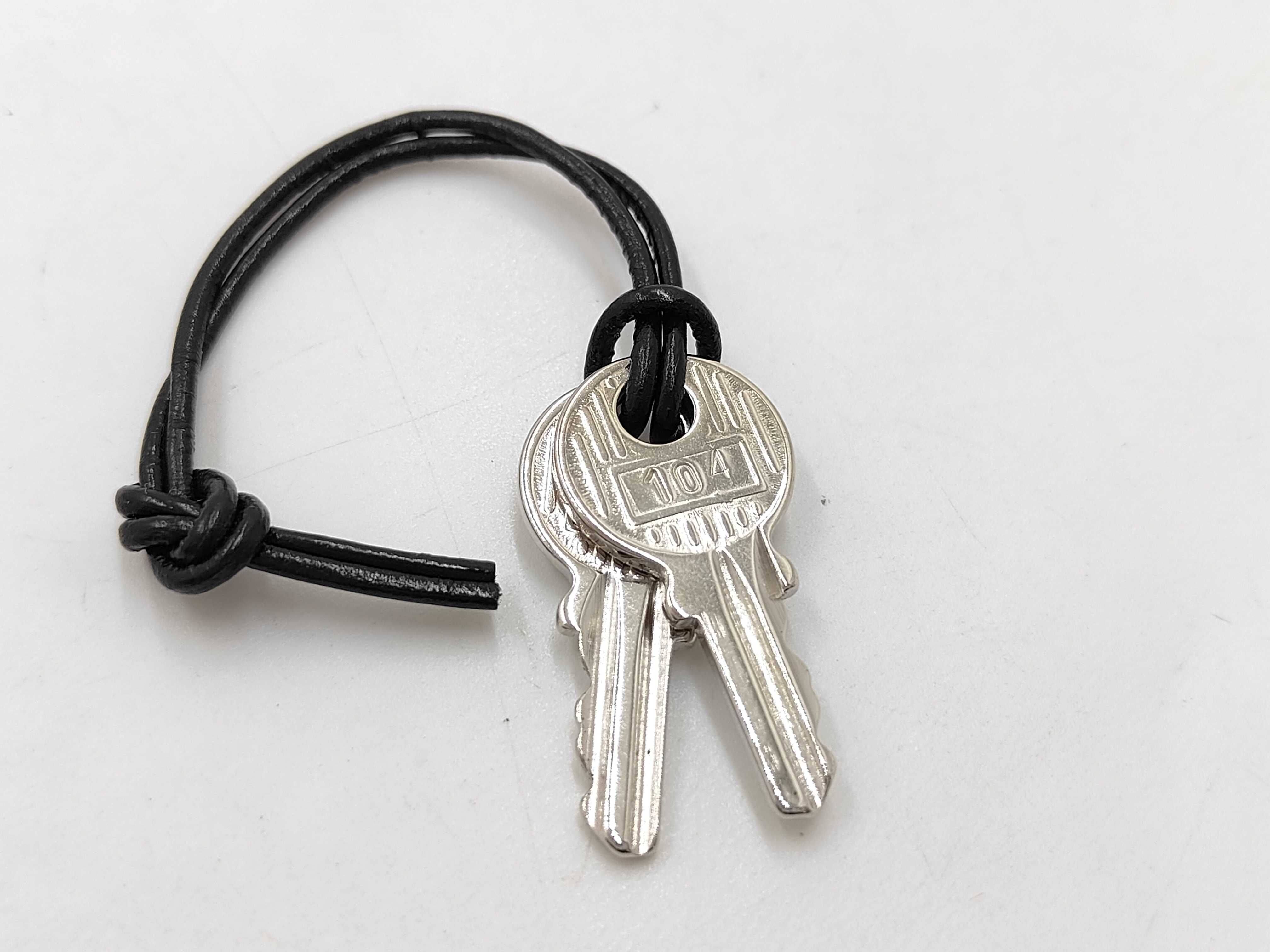 padlock, 2 keys, tie clip, cufflinks — view 4