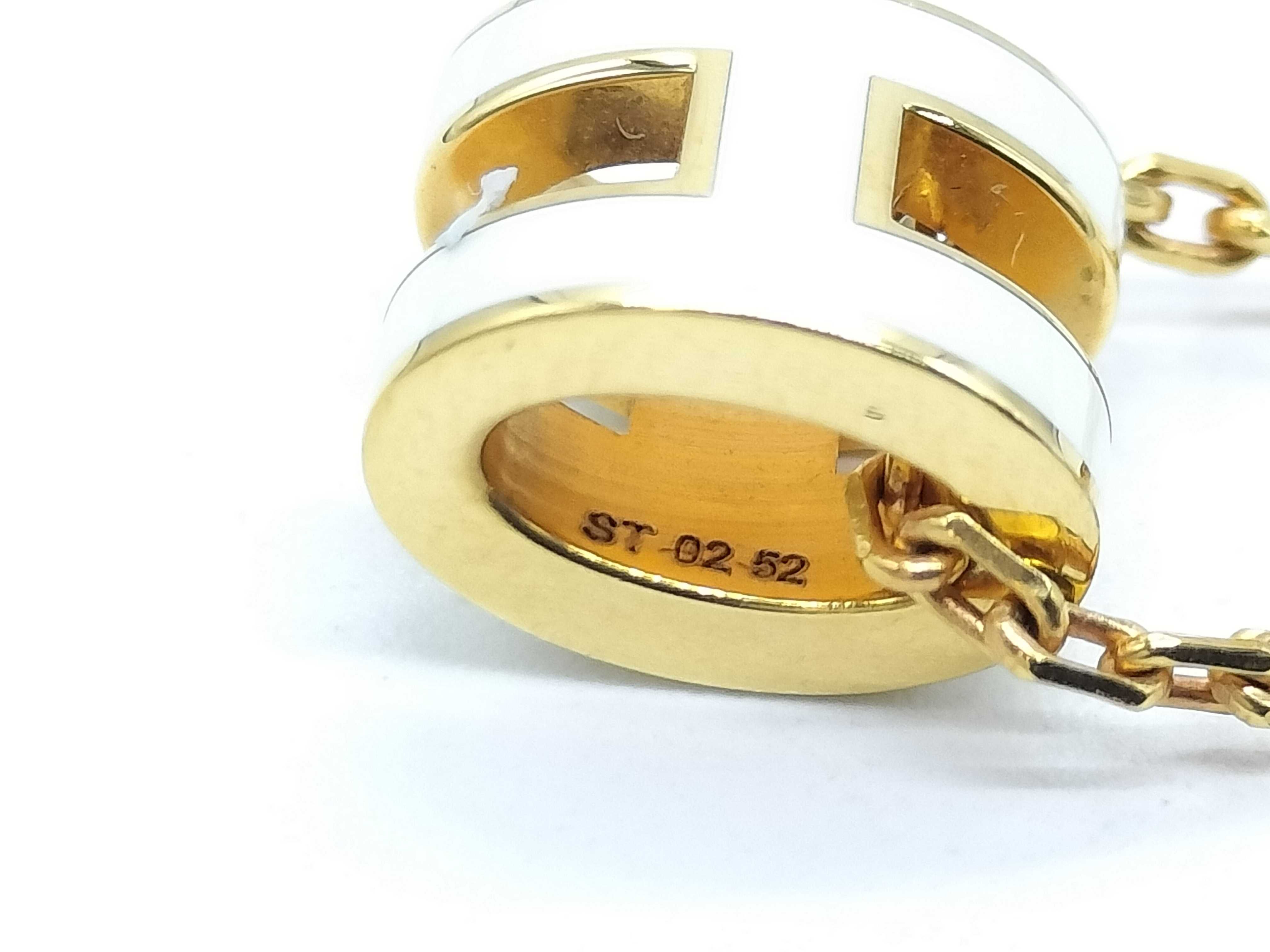 Pop H Necklace — view 4