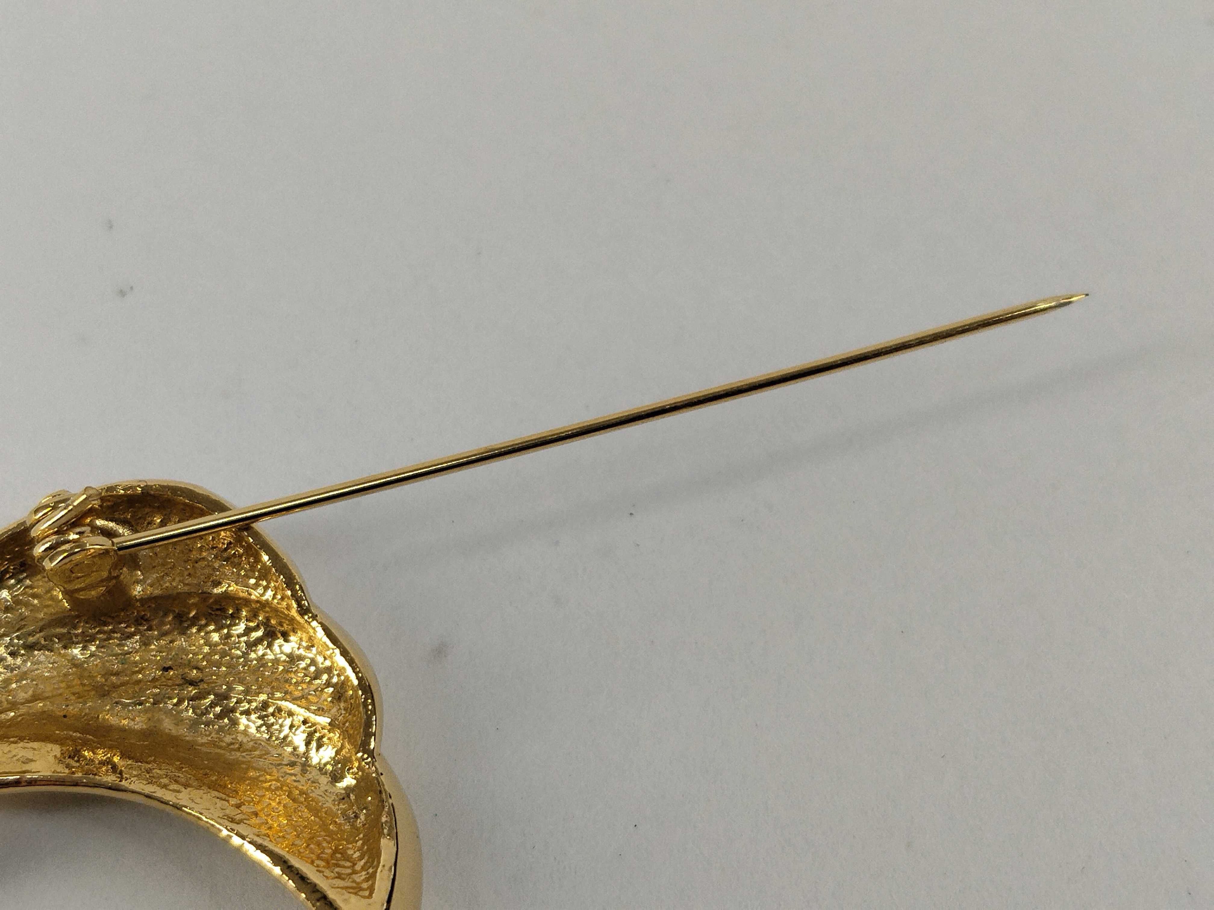 Ribbon Rhinestone Gold Brooch — view 7