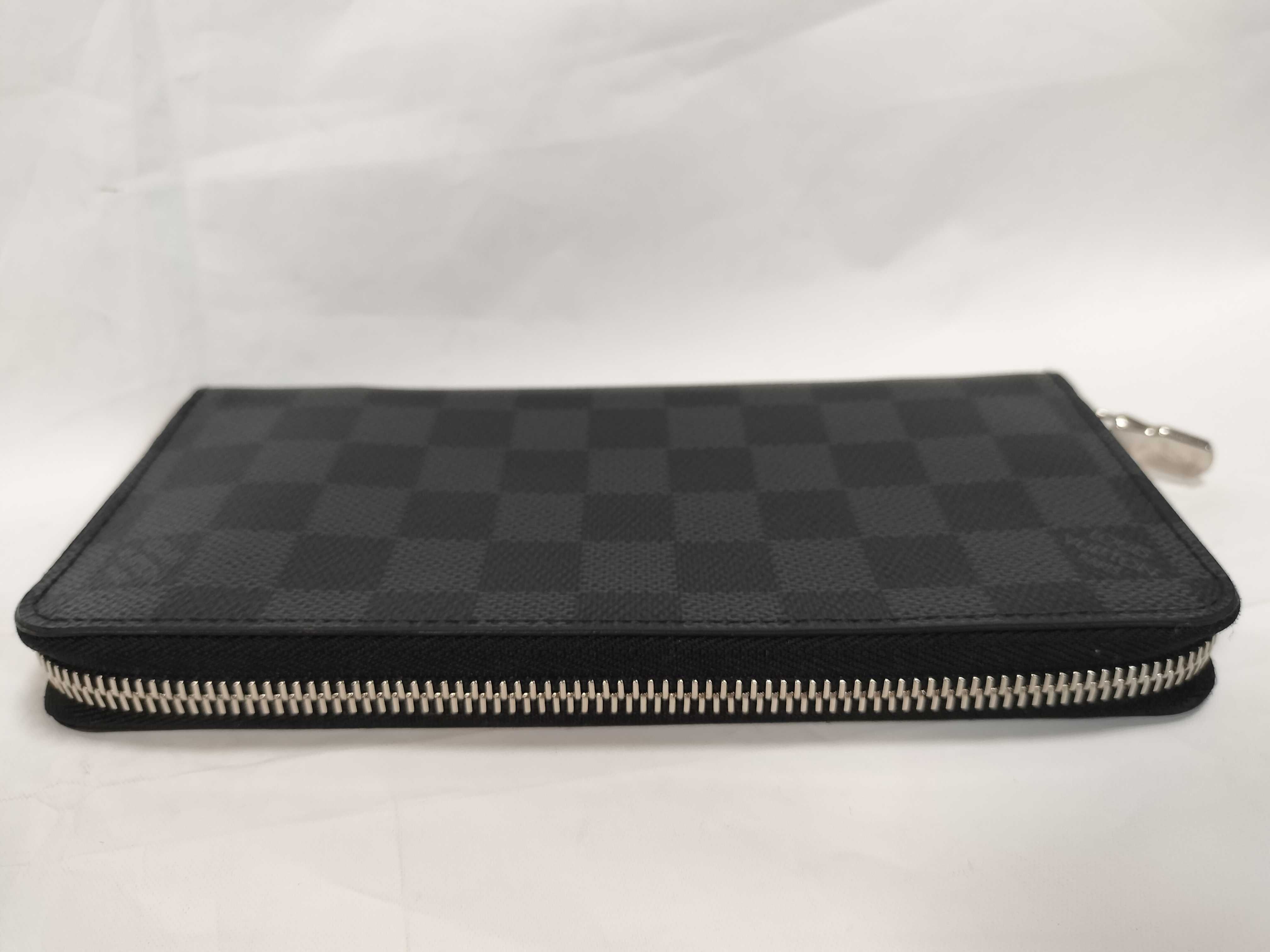 Damier Graphite Vertical Wallet — view 4