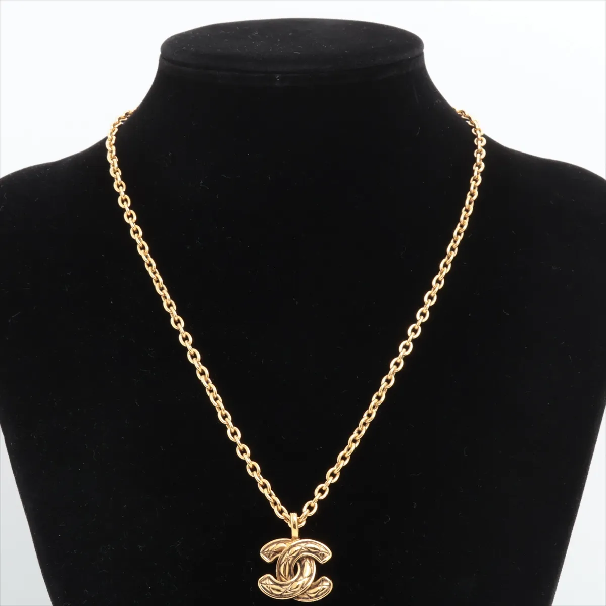 Coco Mark Matelassé Necklace, GP Gold. Shows — view 5