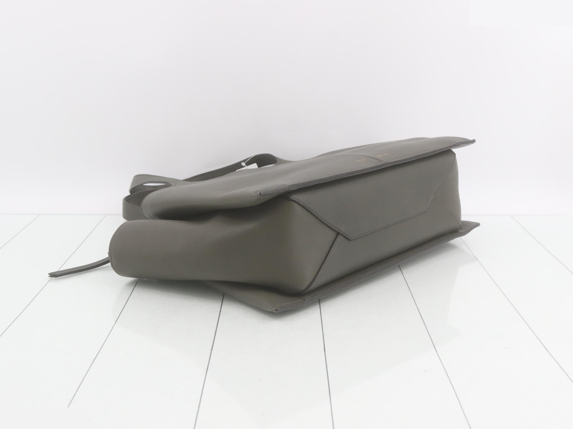 Trifold Bags/Handbags — view 5
