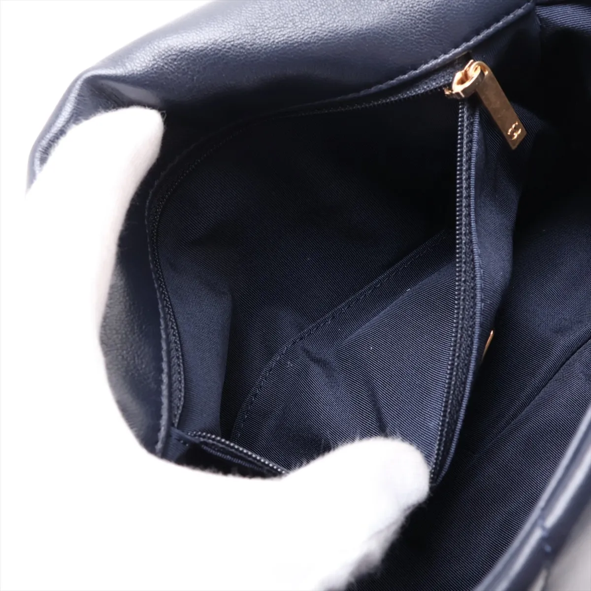 19 Lambskin Chain Shoulder Bag Navy Gold x Silver Hardware 31049458 Serial Number 31 AS1160 — view 7