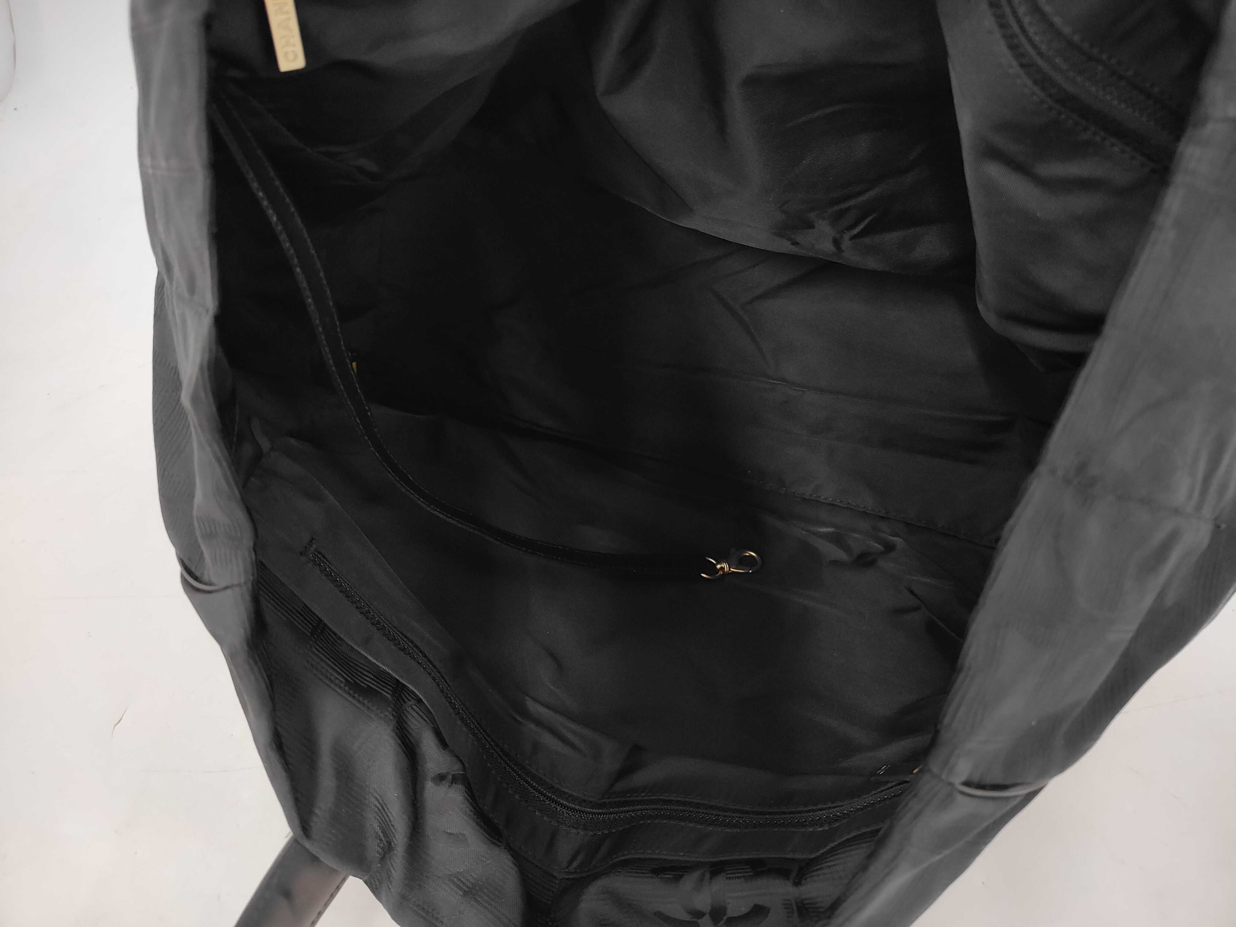 New Travel Line MM Black Serial Tote Bag — view 8