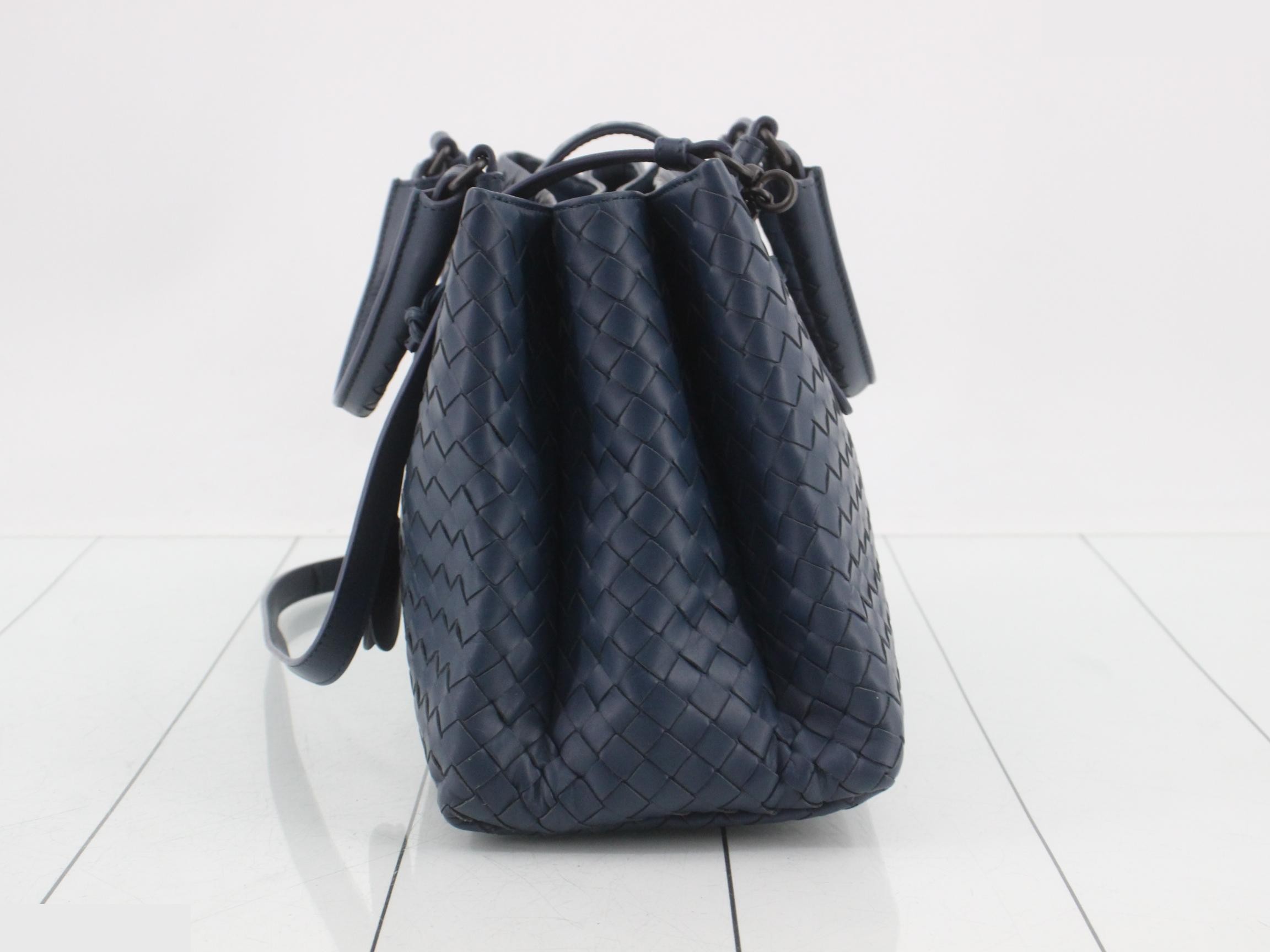 Intrecciato (bag) - 2-way shoulder bag, Roma — view 3