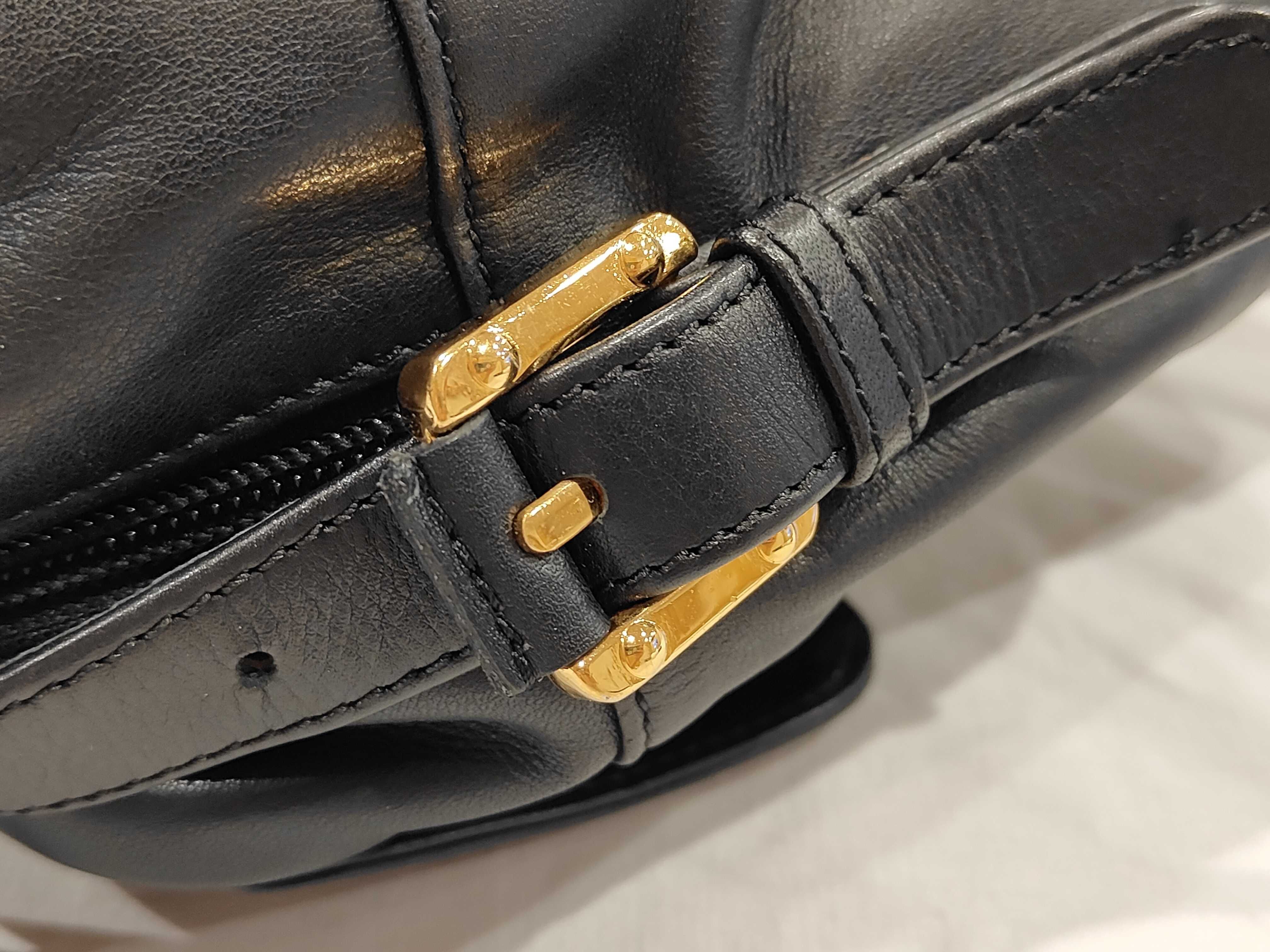 Anagram Leather Shoulder Bag — view 8