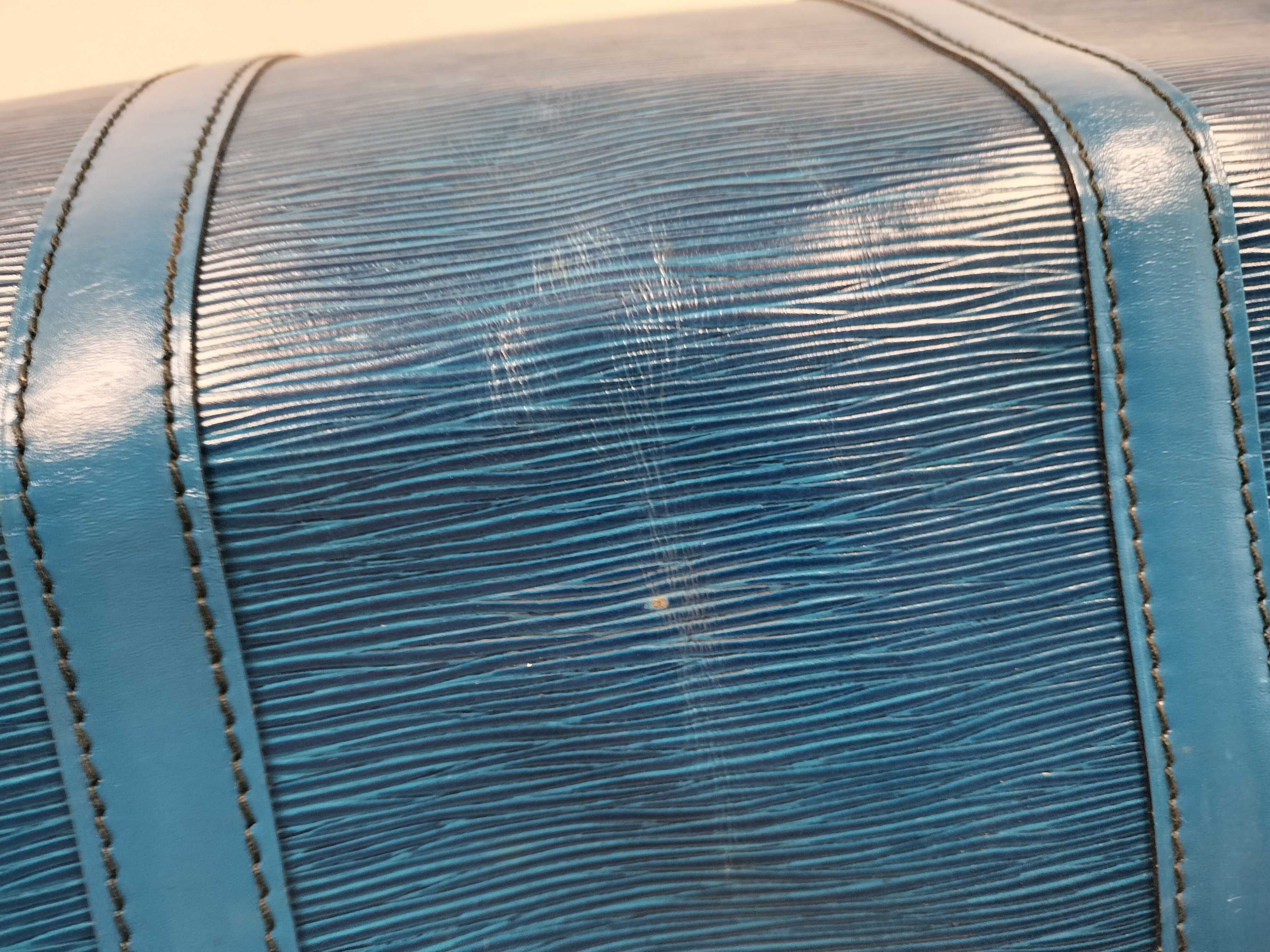 Epi Keepall 60 Epi Louis Vuitton Boston Bag — view 12