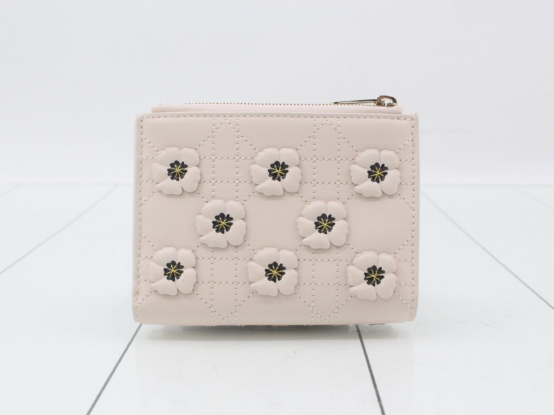 Jardin Dahlia Wallet, Retail Price ¥155,000 — view 2