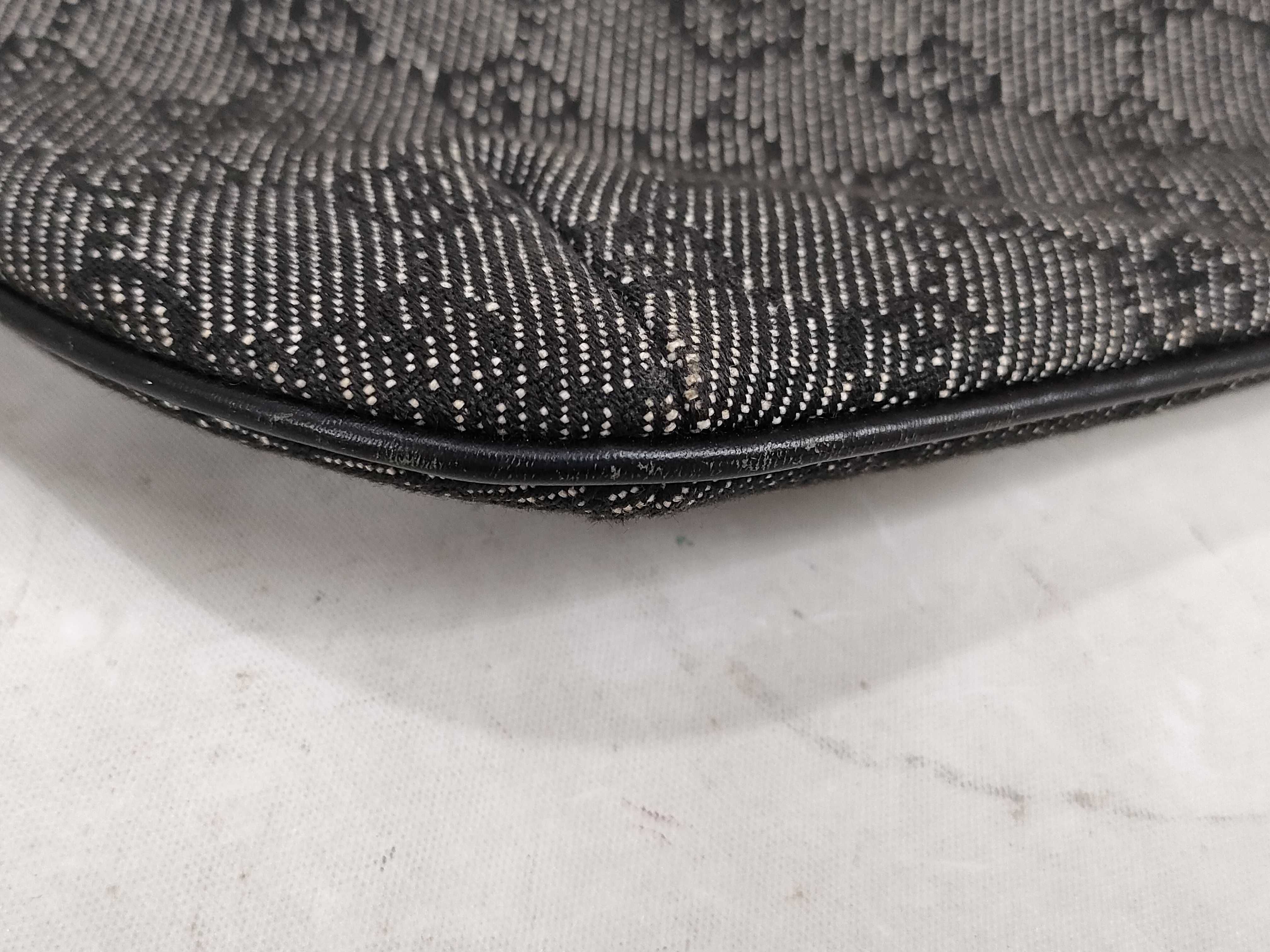 GG Canvas 32160 One-Shoulder Pouch Handbag — view 7