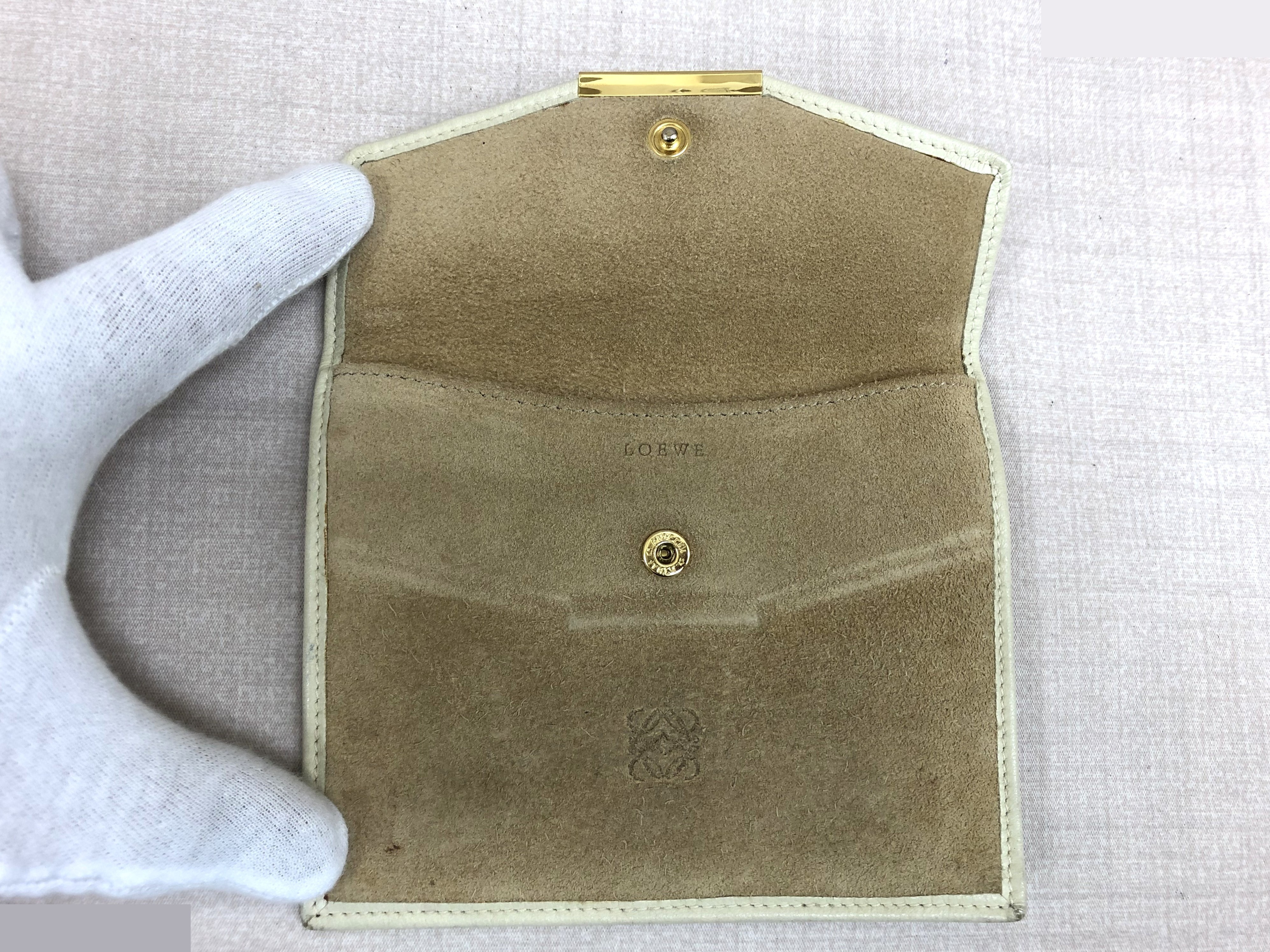 Anagram Coin Case — view 3