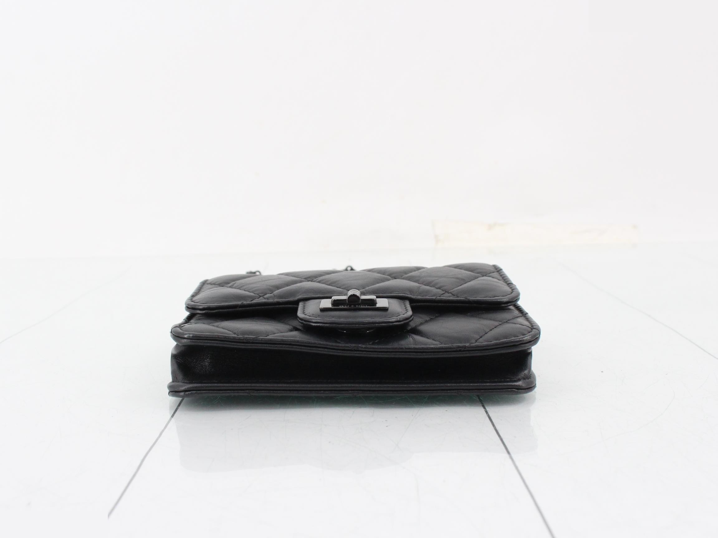 2.55 So Black Vintage Calf Chain Mini Shoulder Bag — view 3