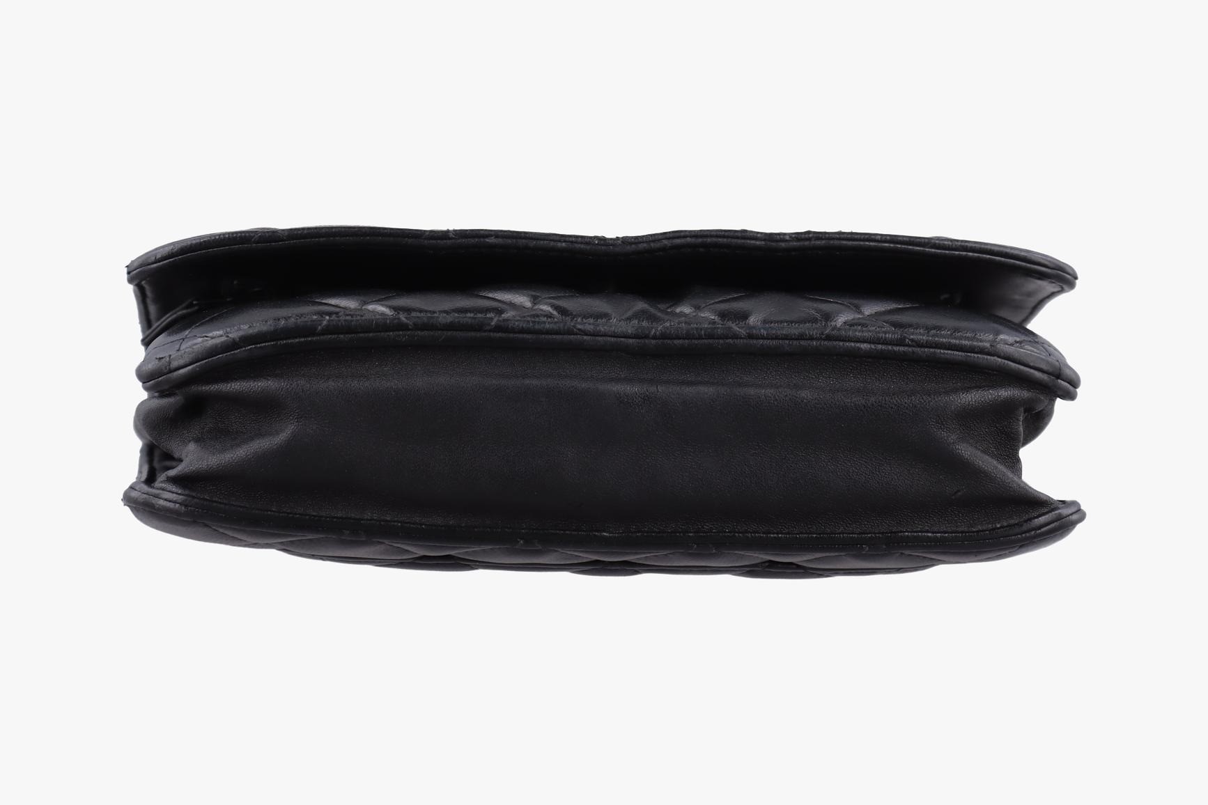 Matelassé Coco Mark Lambskin Black — view 3