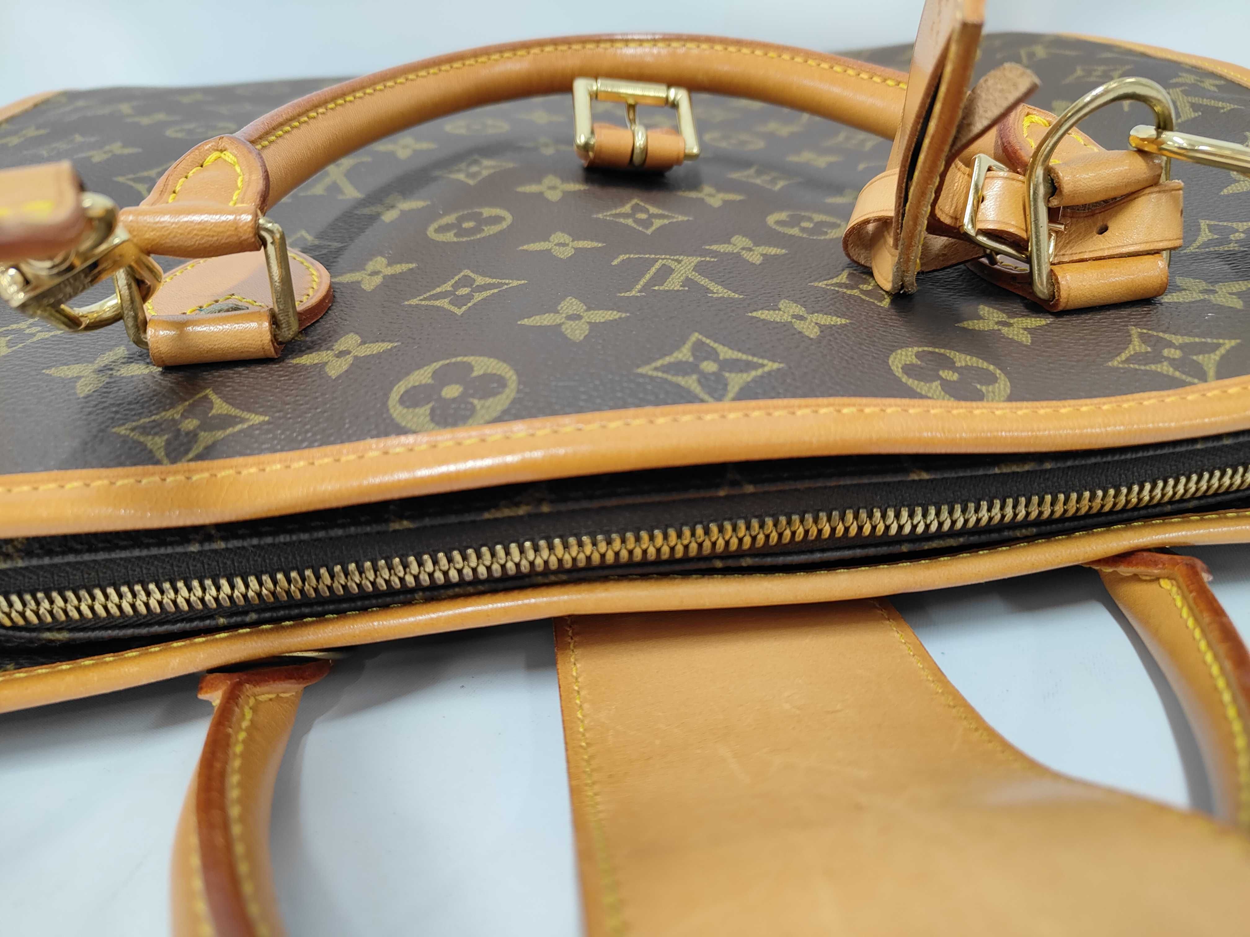LV Rivoli Bag — view 11