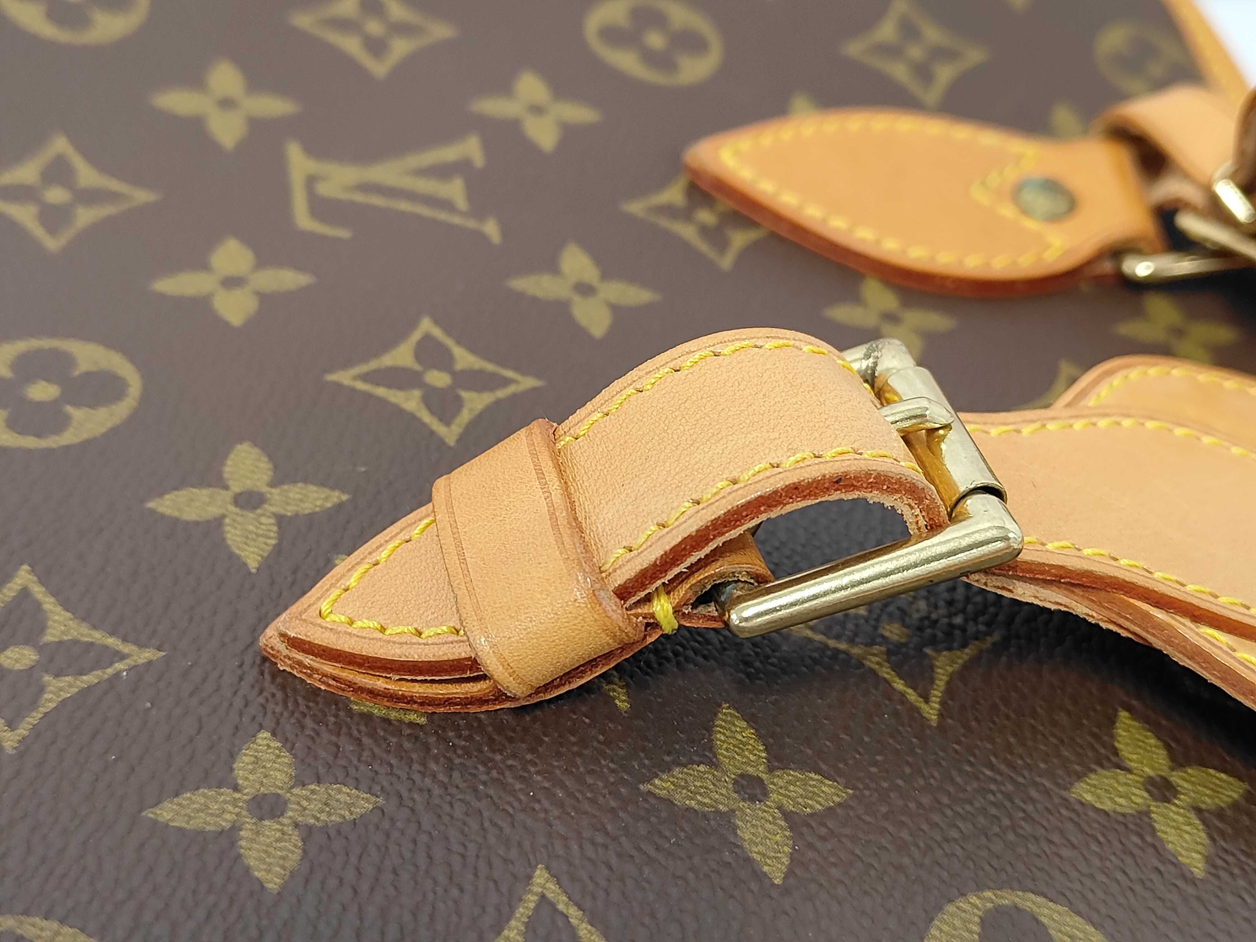 LV Rivoli Bag — view 9