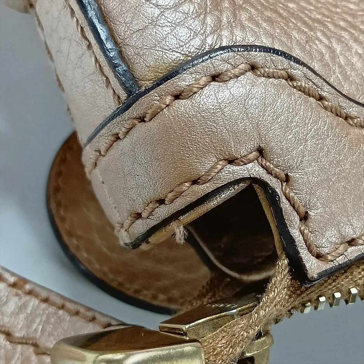 247902 Leather Handbag Beige — view 14