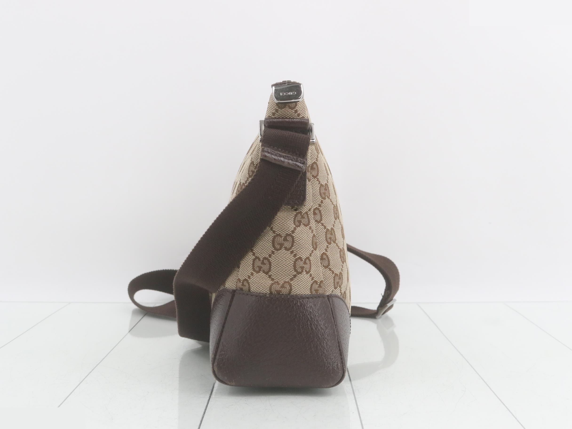 GG Canvas Shoulder Bag — view 3