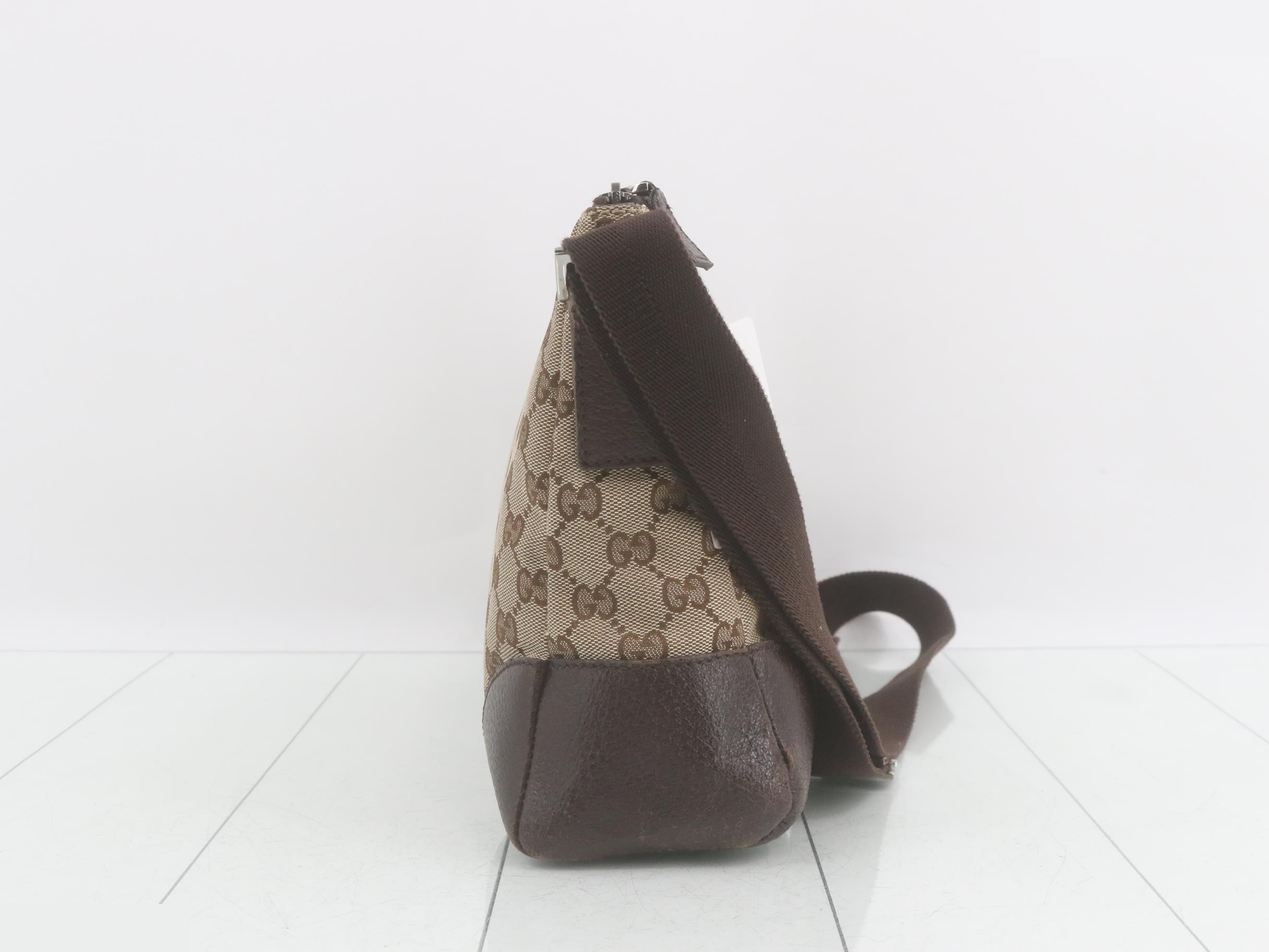 GG Canvas Shoulder Bag — view 4
