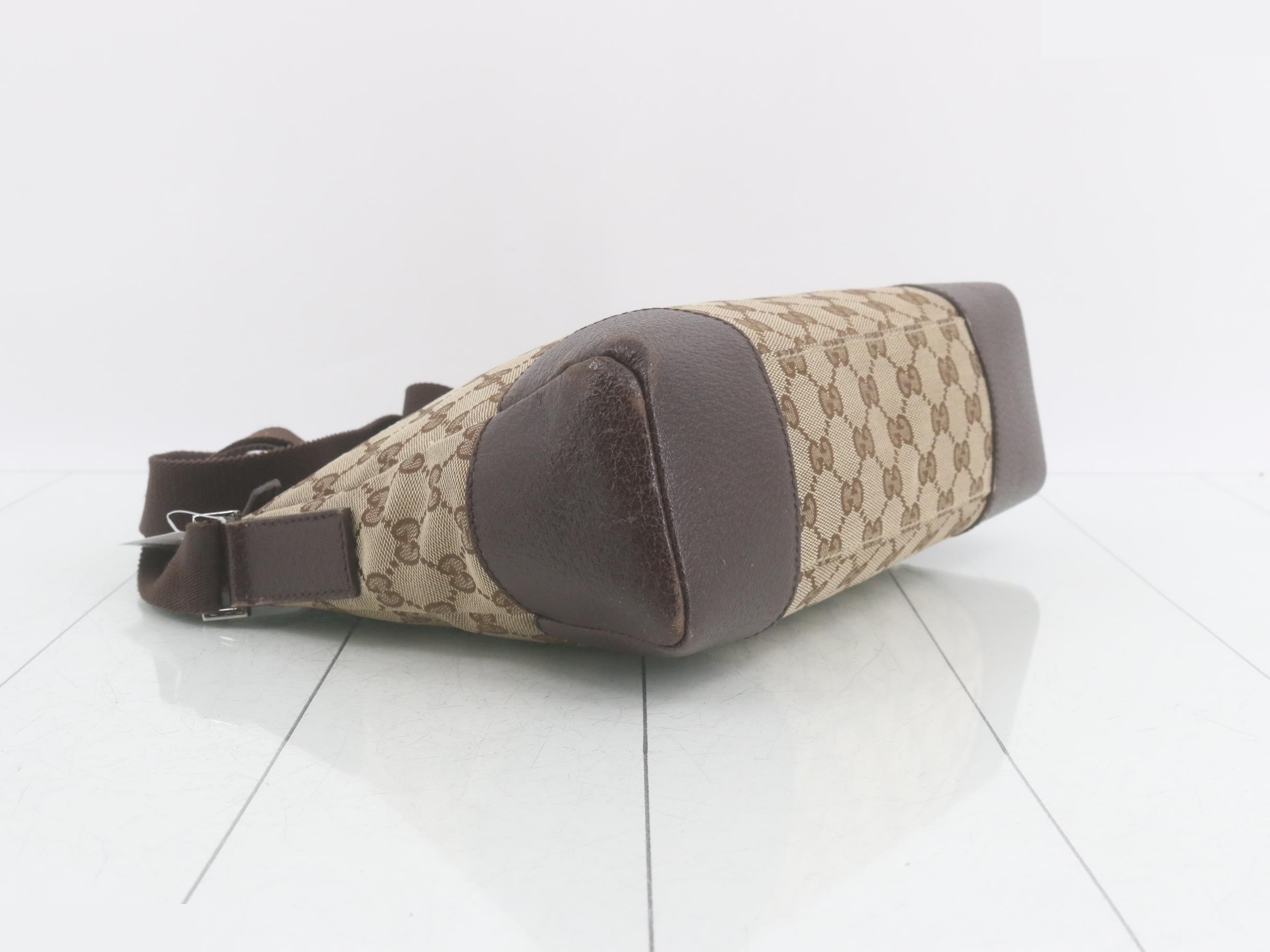 GG Canvas Shoulder Bag — view 5