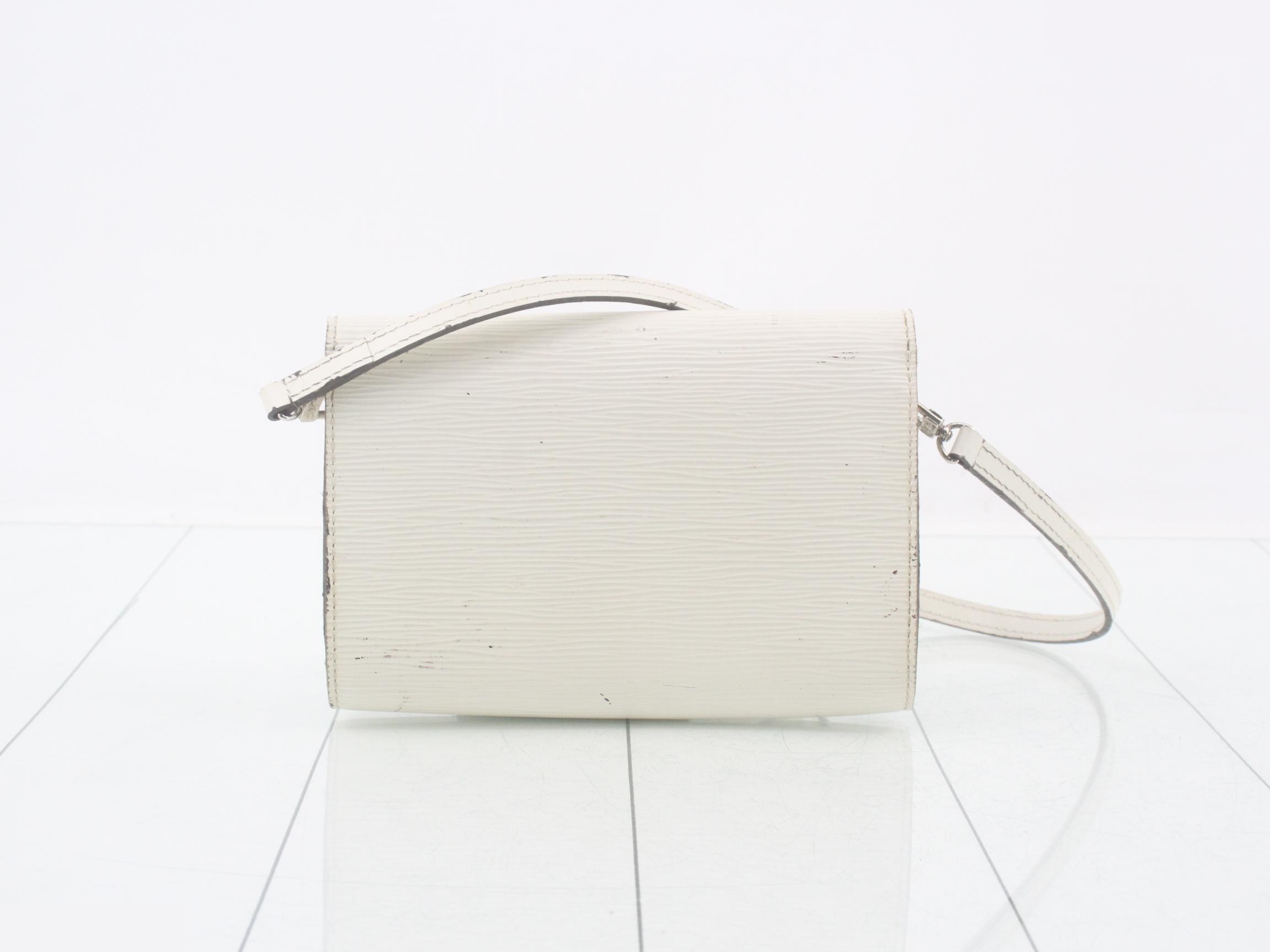 Epi Pochette Louise PM — view 2