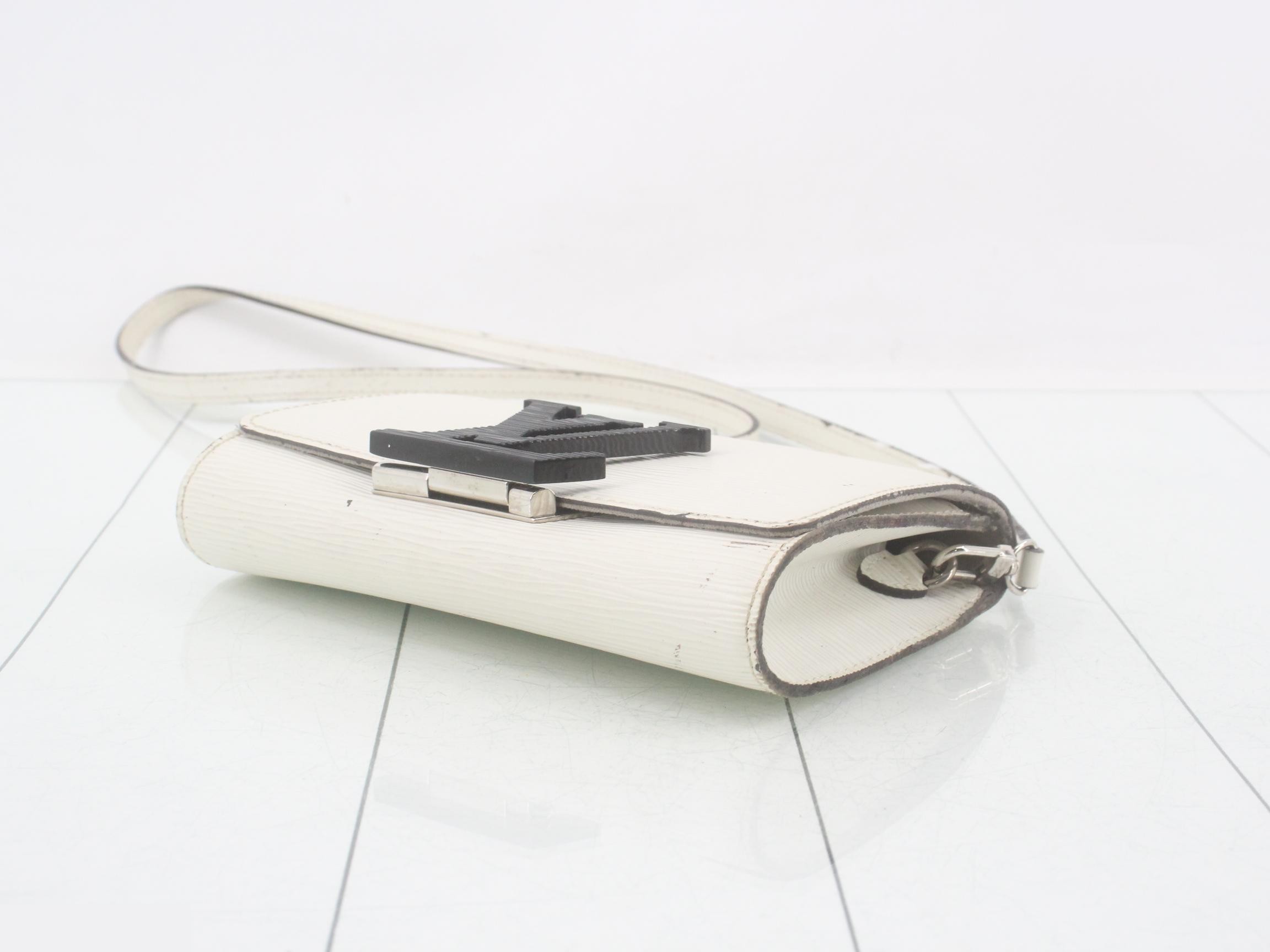 Epi Pochette Louise PM — view 6
