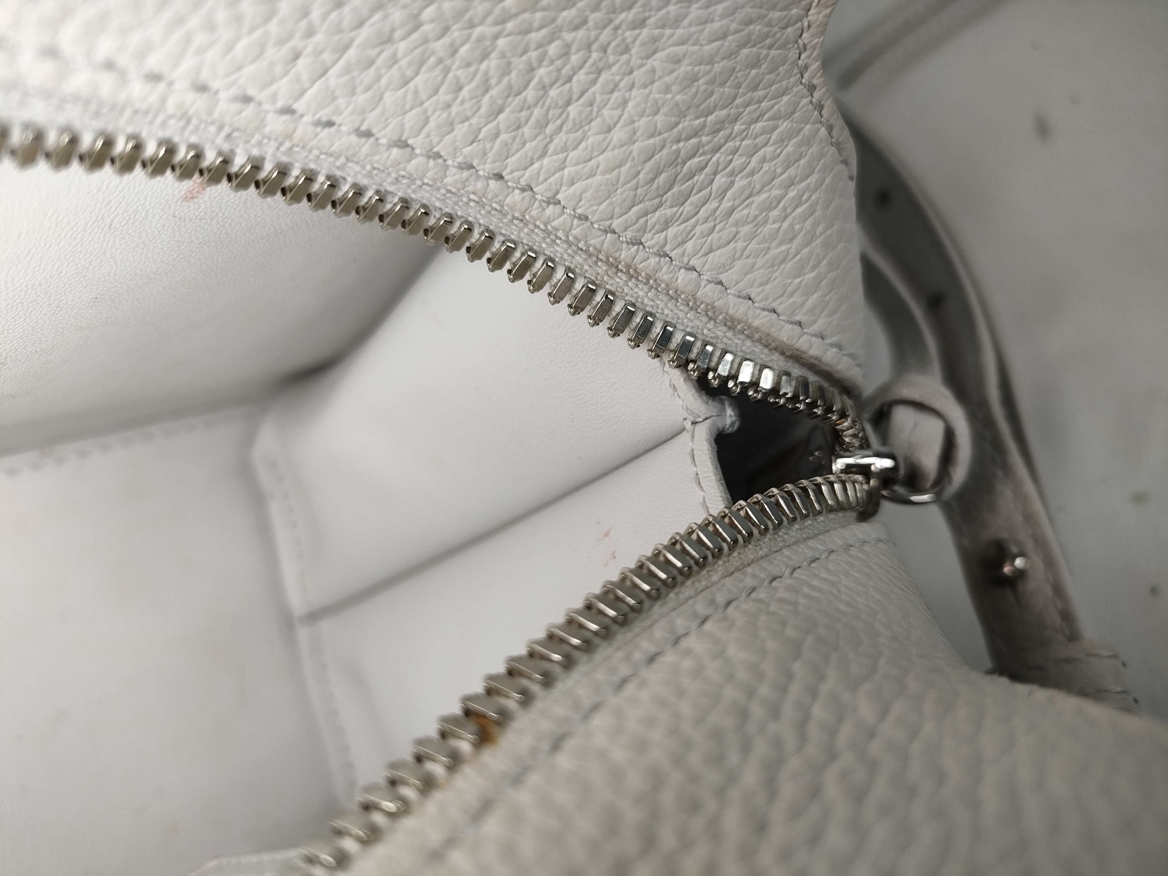 ID- Mini Neo Classic City 2-Way Handbag White Cow Skin 638524 Handbag — view 10
