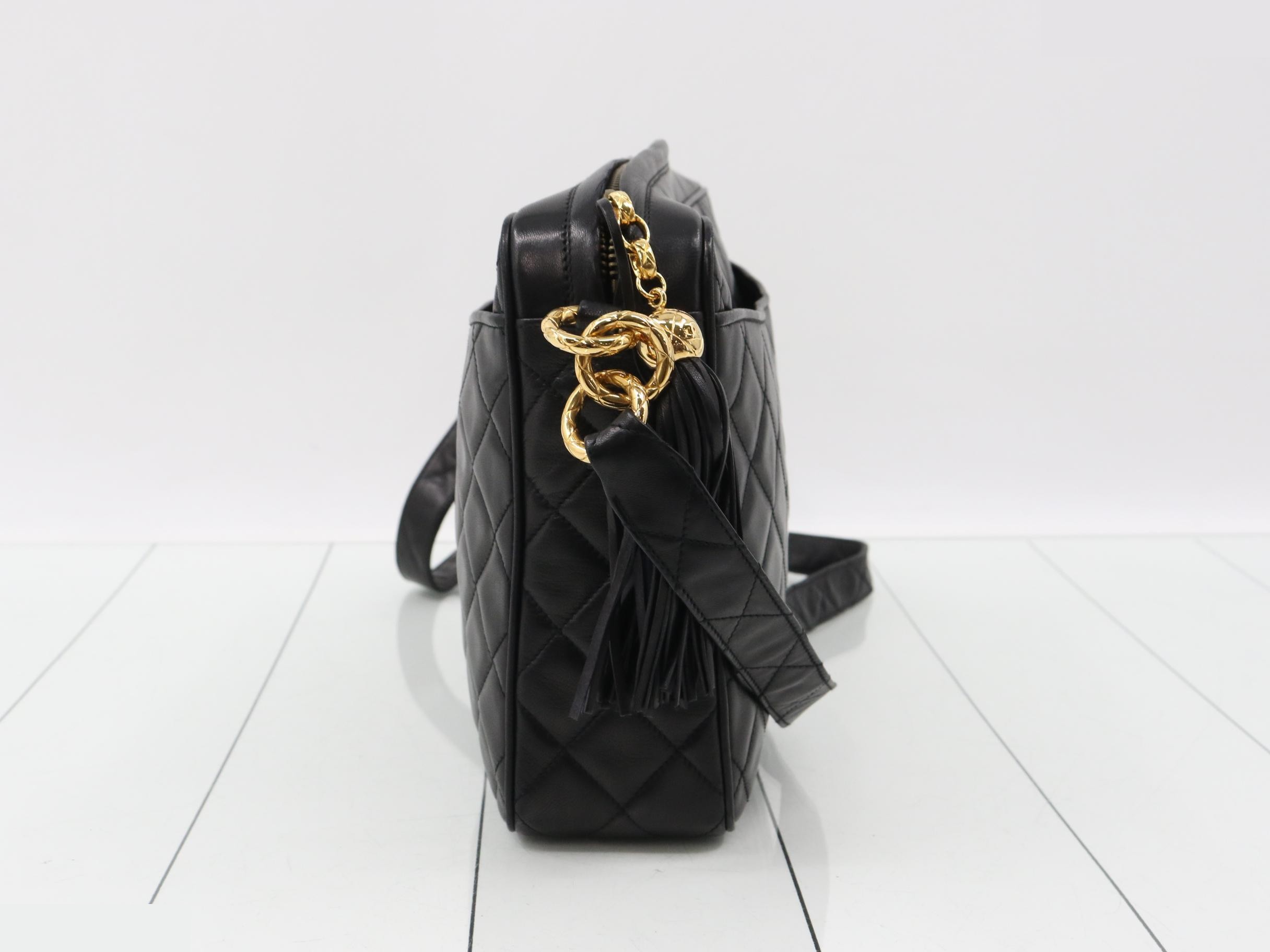 Classic chain clutch, lambskin, 2nd generation. — view 4