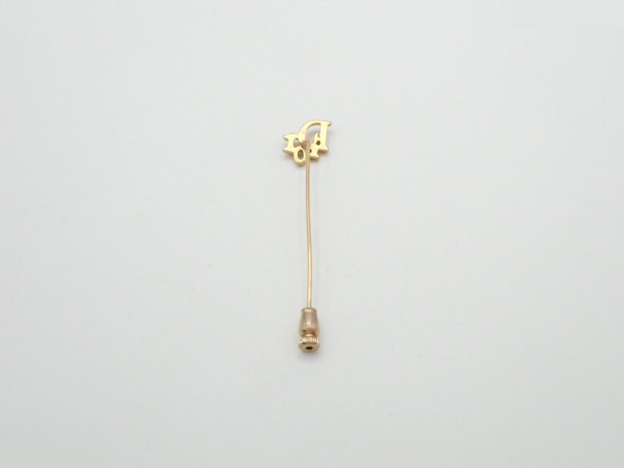 pin brooch — view 2