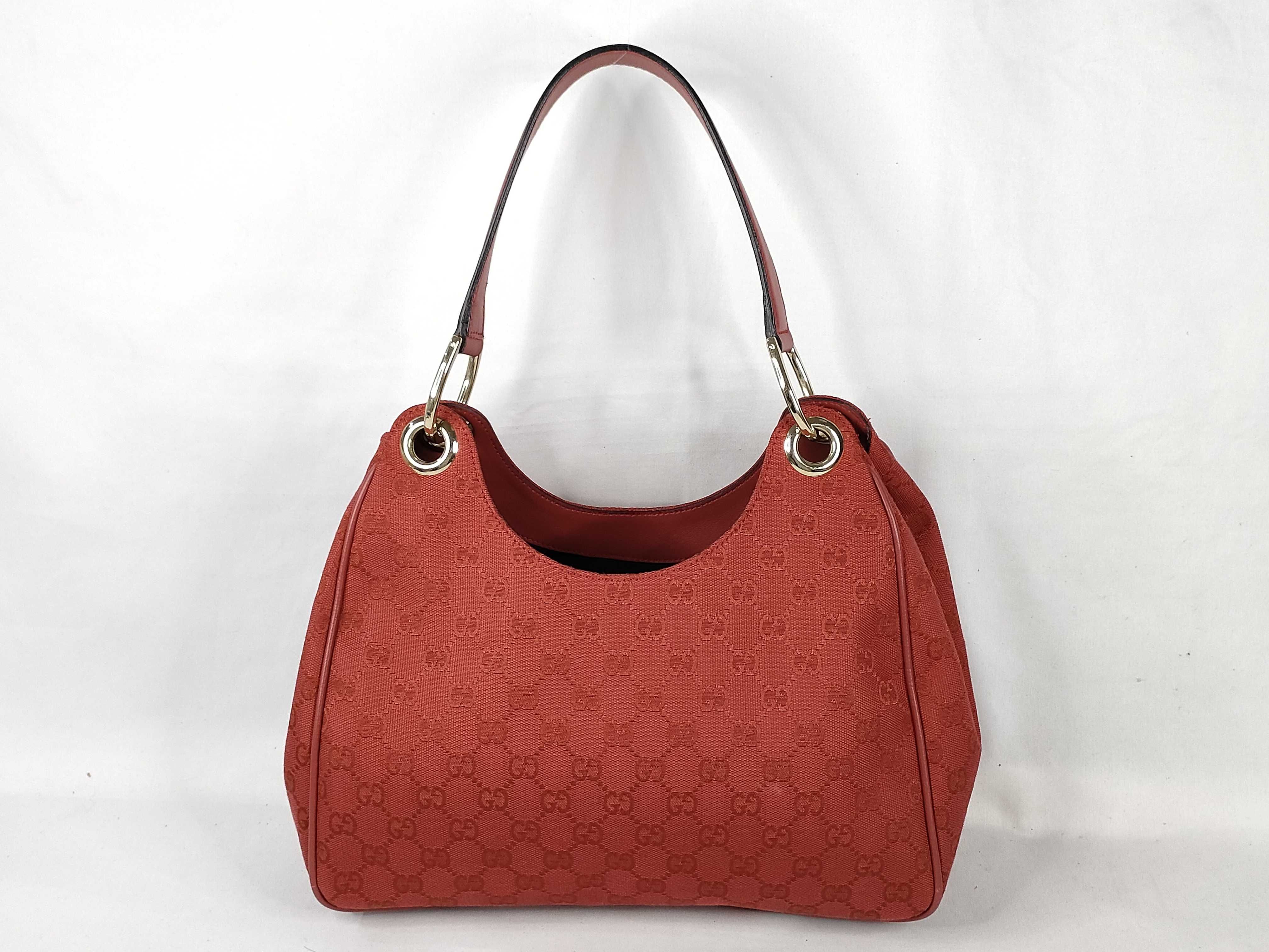 GG Canvas Shoulder Bag