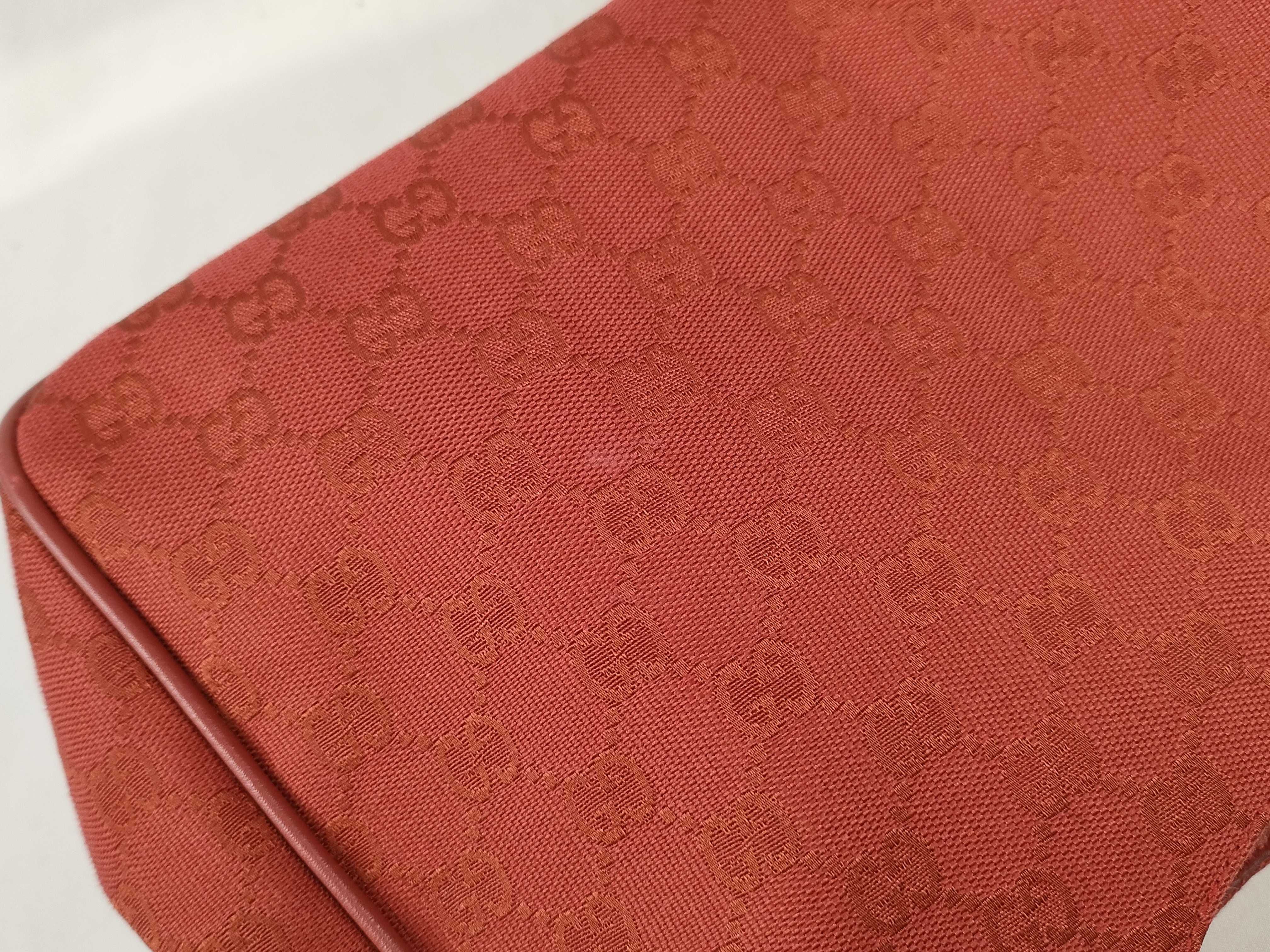 GG Canvas Shoulder Bag — view 12