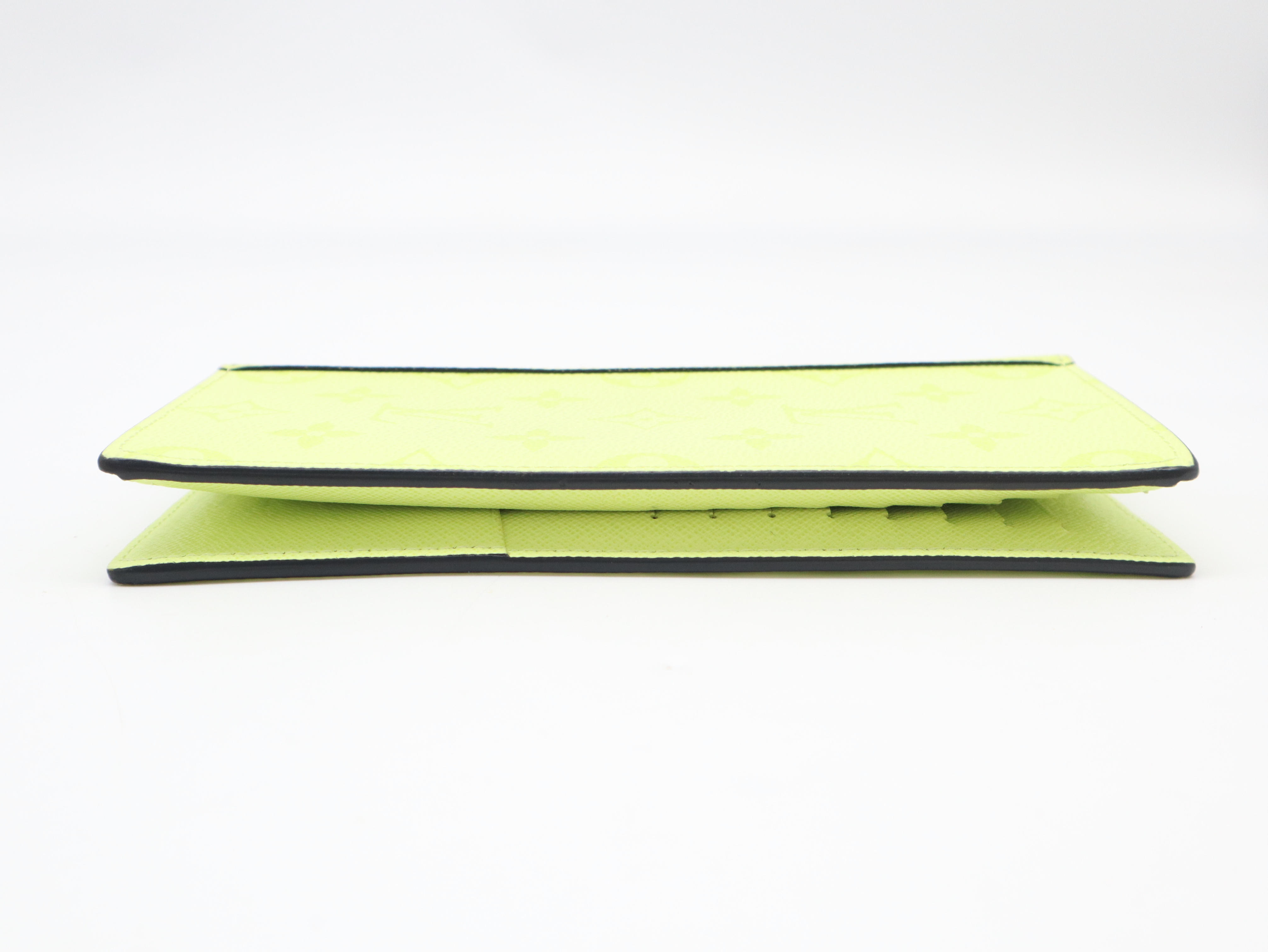 M14131 Taigarama Portefeuille Brazza Yellow Wallet with Box and Dust Bag, RFID ID Tested. — view 6