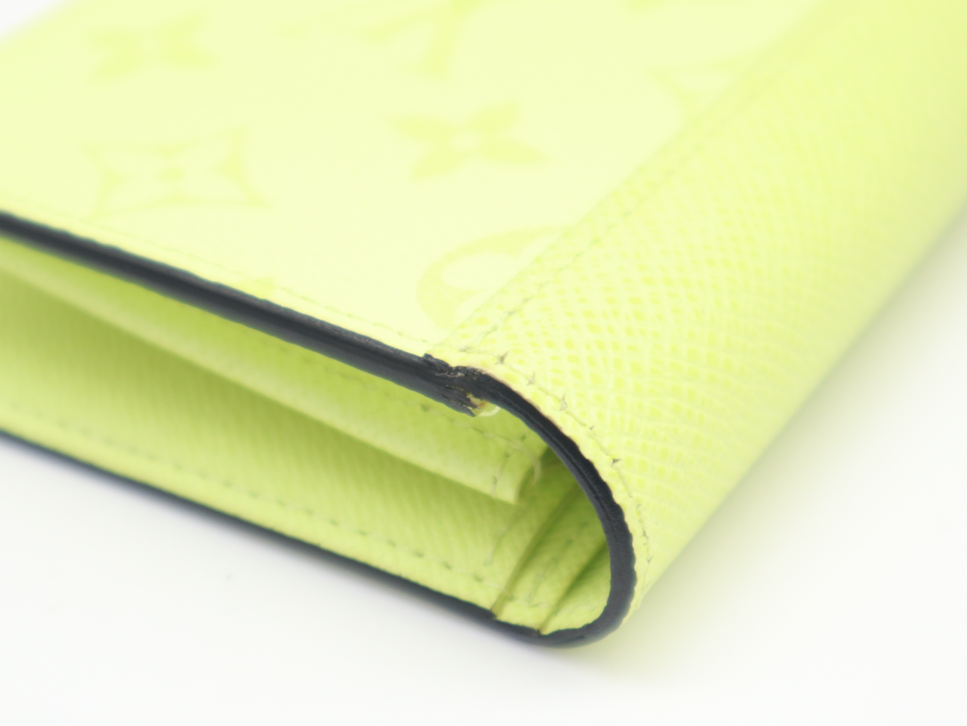 M14131 Taigarama Portefeuille Brazza Yellow Wallet with Box and Dust Bag, RFID ID Tested. — view 7