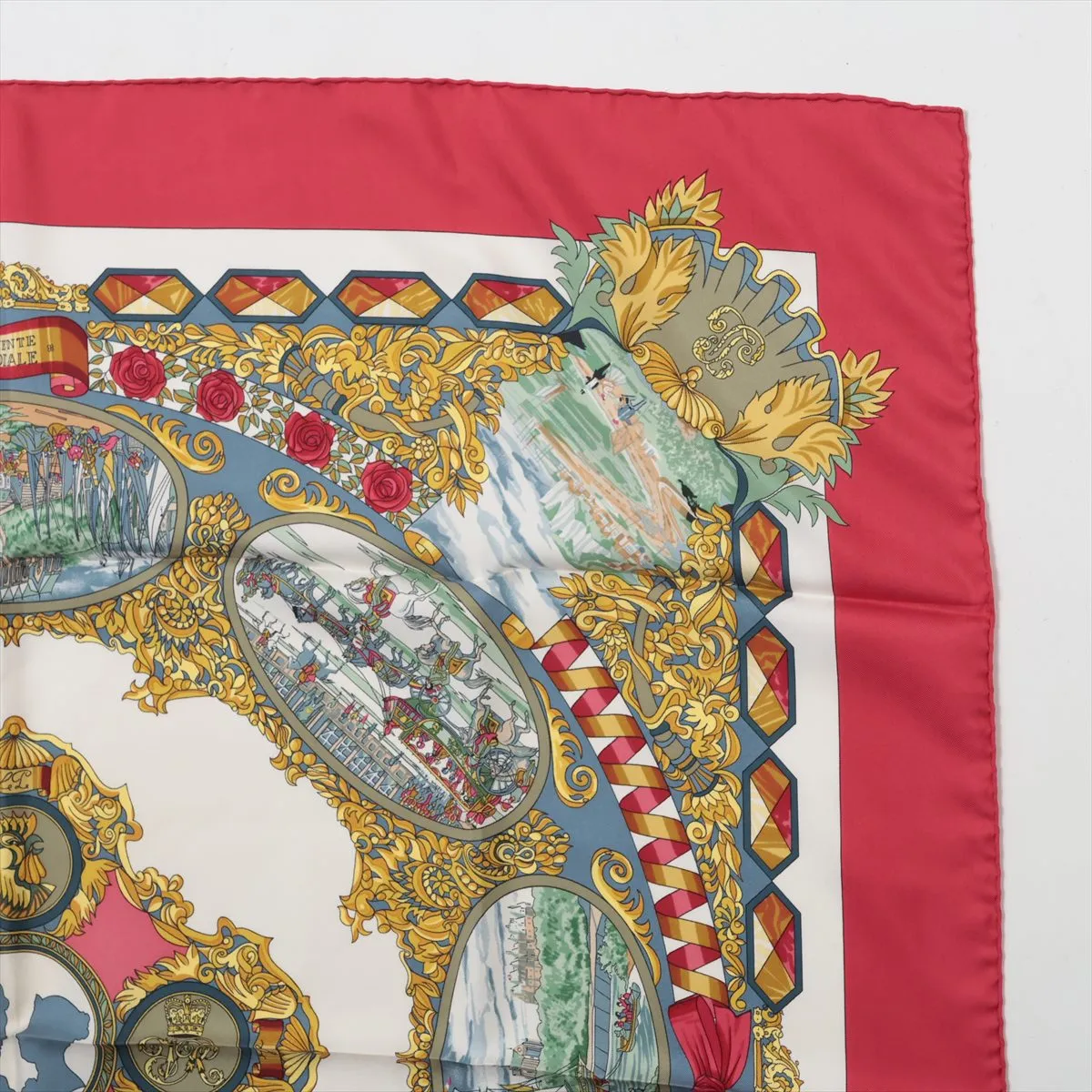 Carre 90 L’ENTENTE CORDIALE Franco-British Alliance Scarf, Silk, Red, with some wear, — view 3