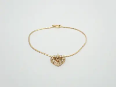 Bracelet, wrist circumference approximately 17.5 cm