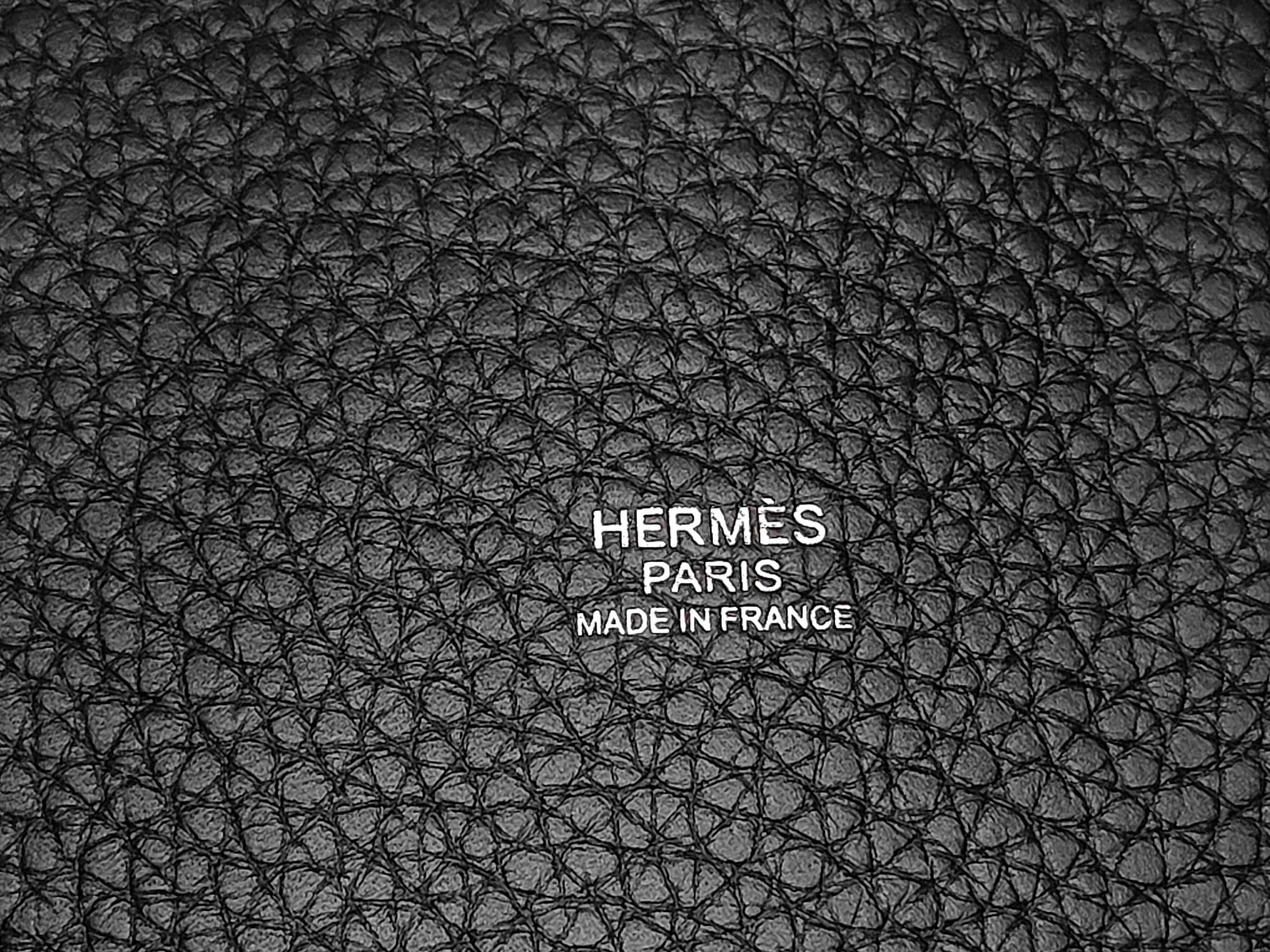 Picotin Lock 18 PM Taurillon Clemence Leather Bag, Black, Silver Hardware, B Stamp — view 10