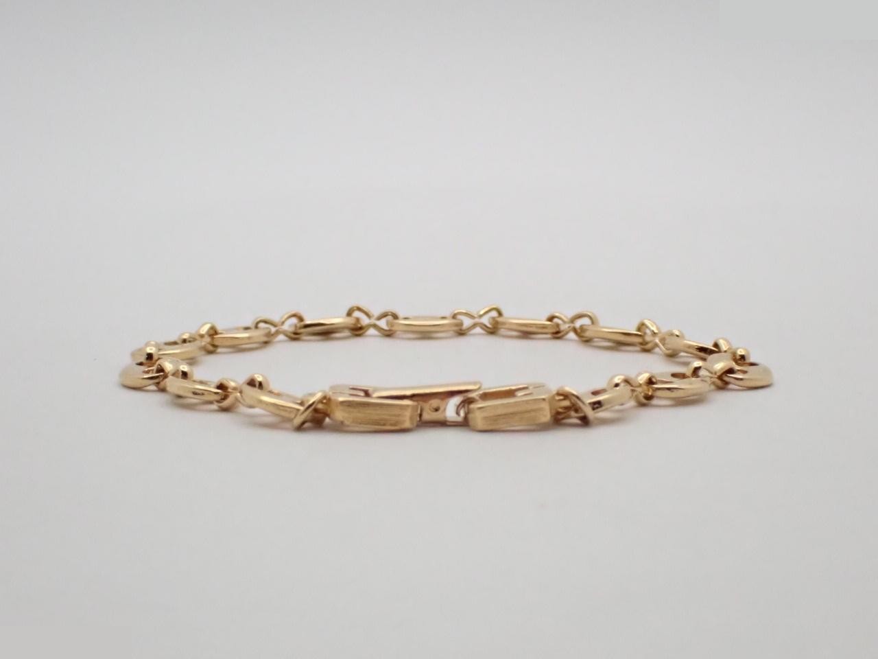logo bracelet, wrist circumference approximately 18cm — view 2