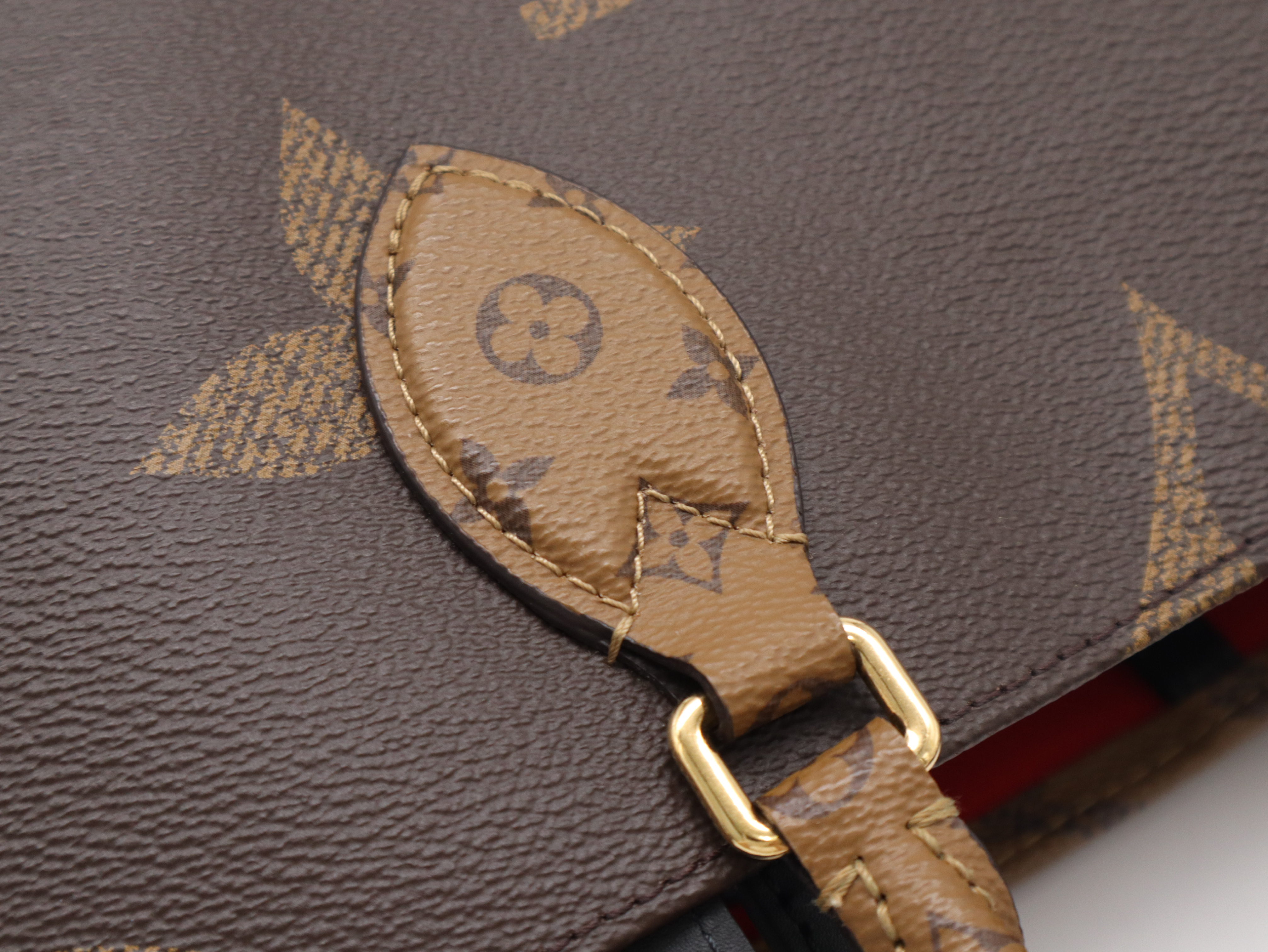 M45321 Monogram Giant Reverse OnTheGo MM RFID-tested tote bag with dust bag. — view 7
