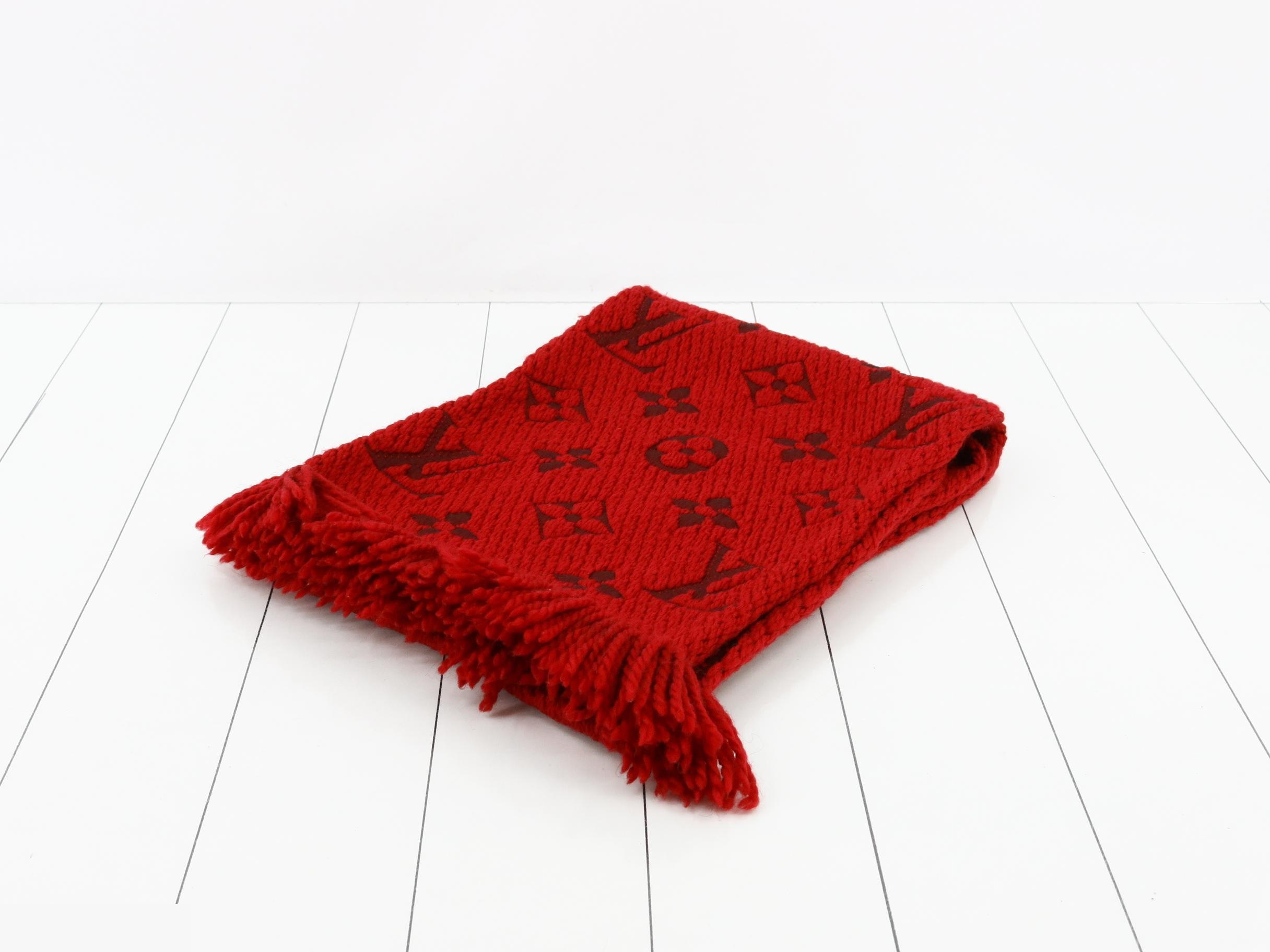 Logo Mania Long Scarf (with domestic tag)