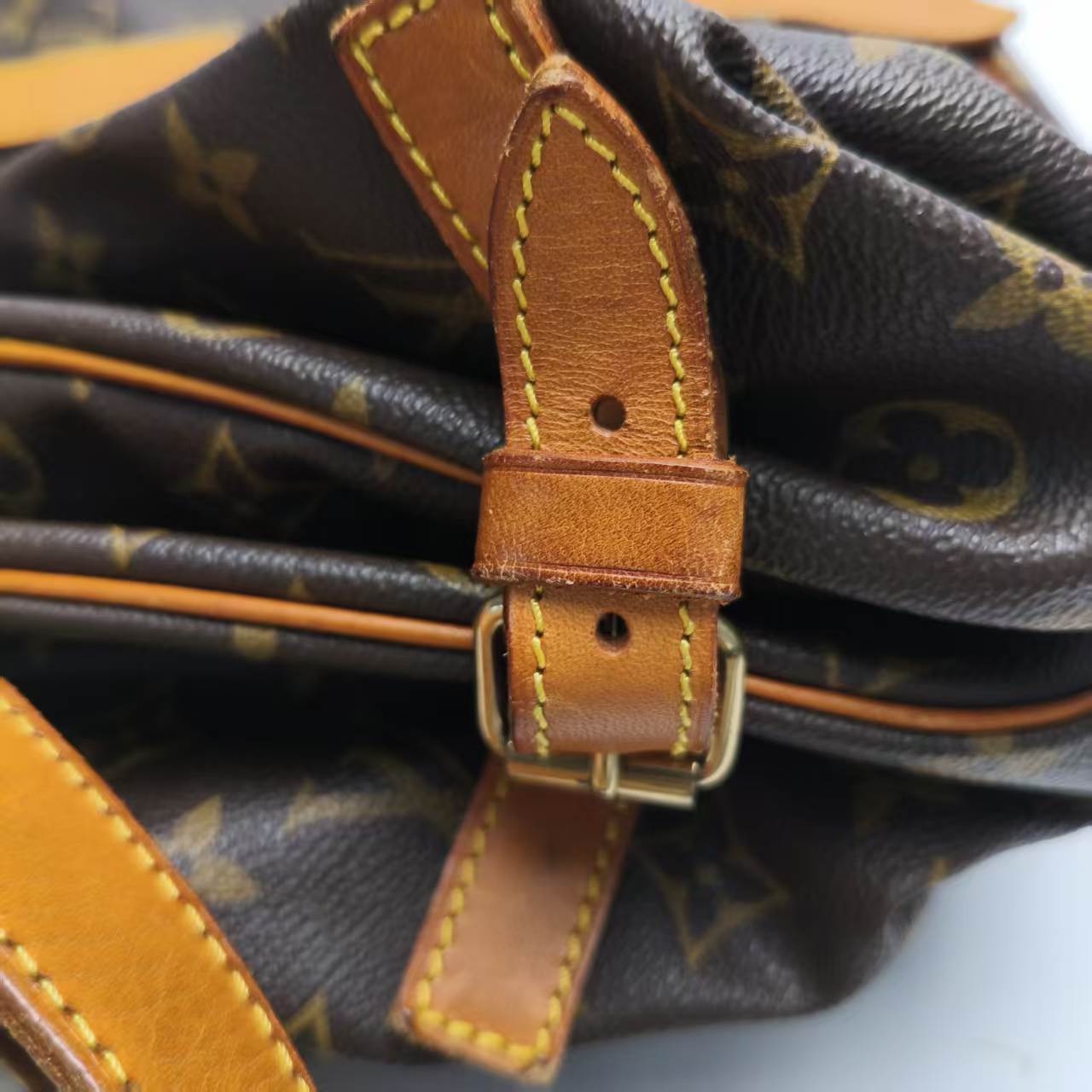 【*Shipped from: China*】LOUIS VUITTON Saumur PU Shoulder Bag — view 13