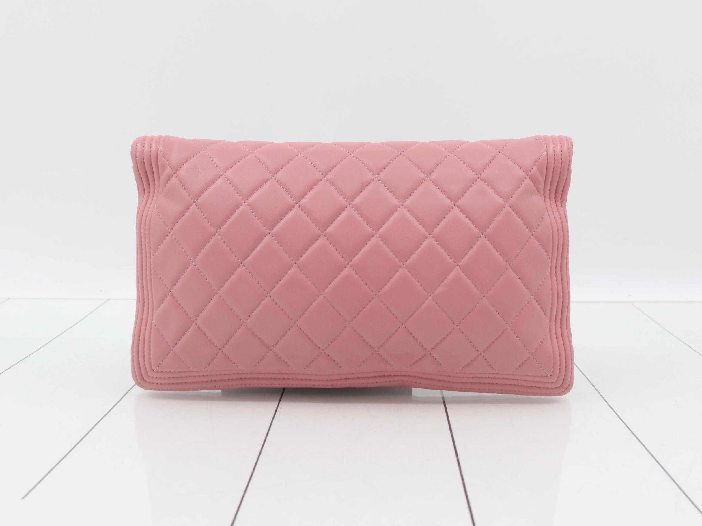 Boy Chanel clutch bag, lambskin, pink — view 2