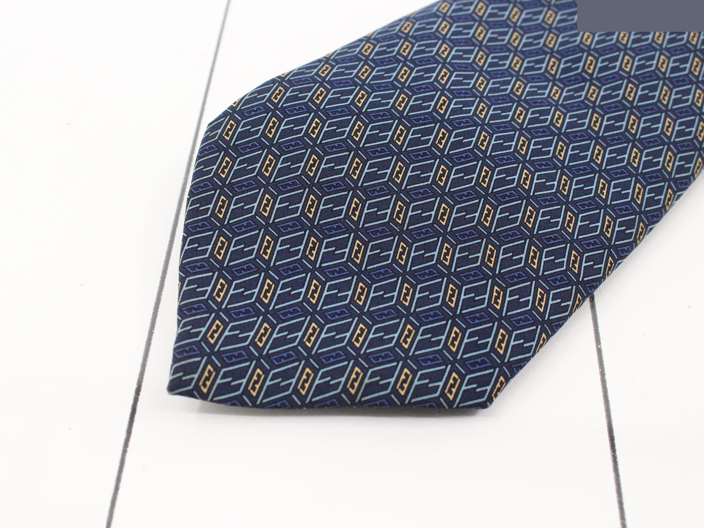 necktie, 100% silk, with logo. — view 3