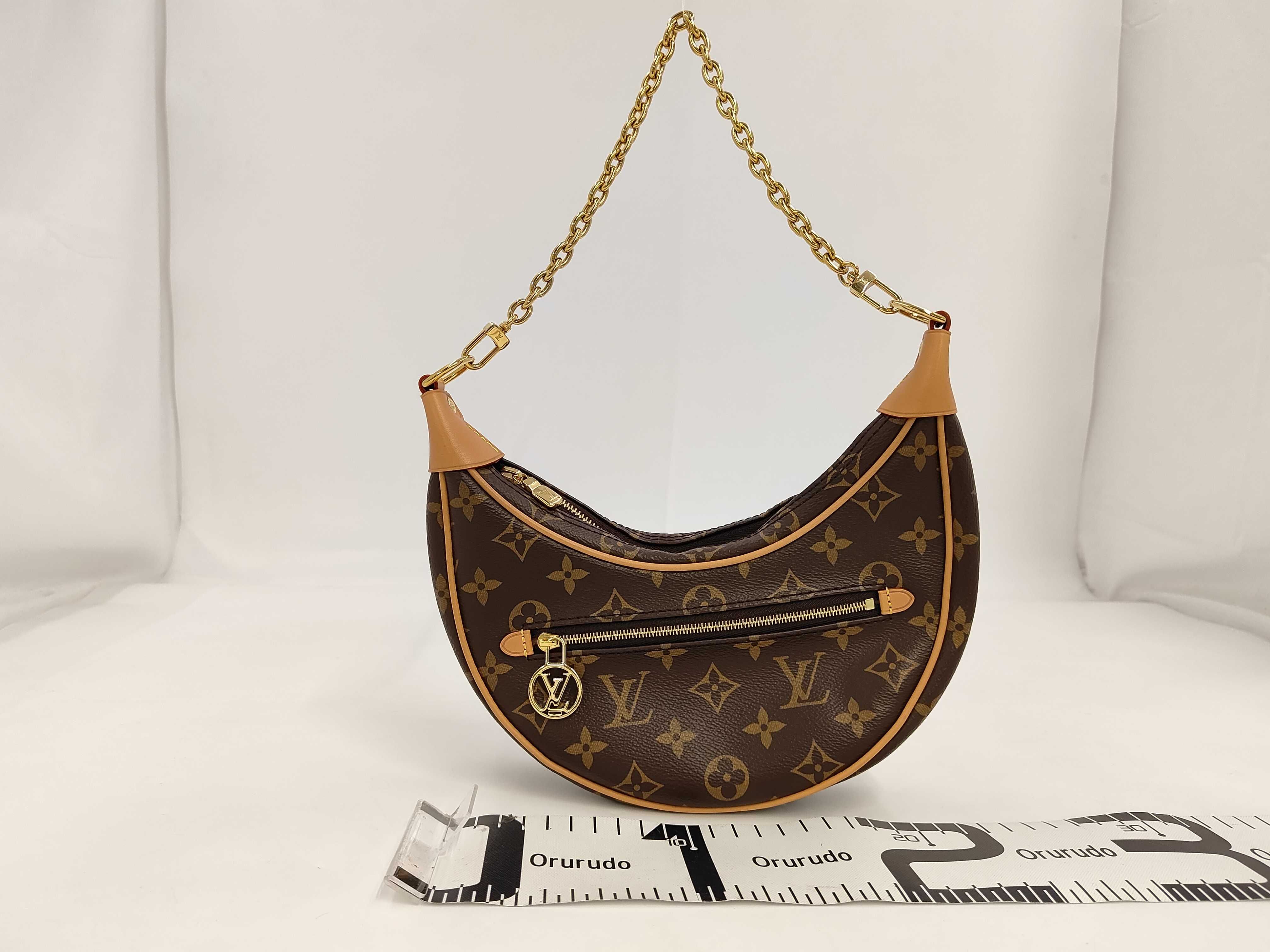 Loop Monogram M81098 Shoulder Bag — view 2