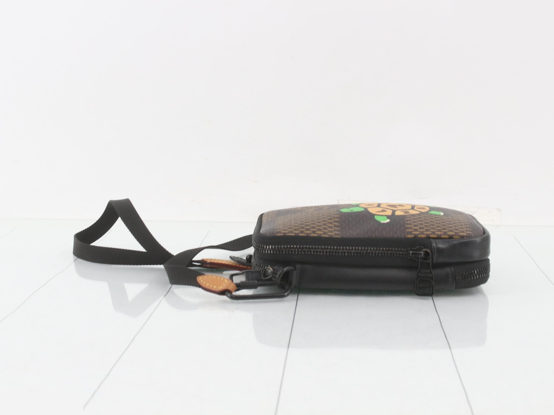 LV Damier Giant N40377 Double Phone Pouch with IC Chip — view 4