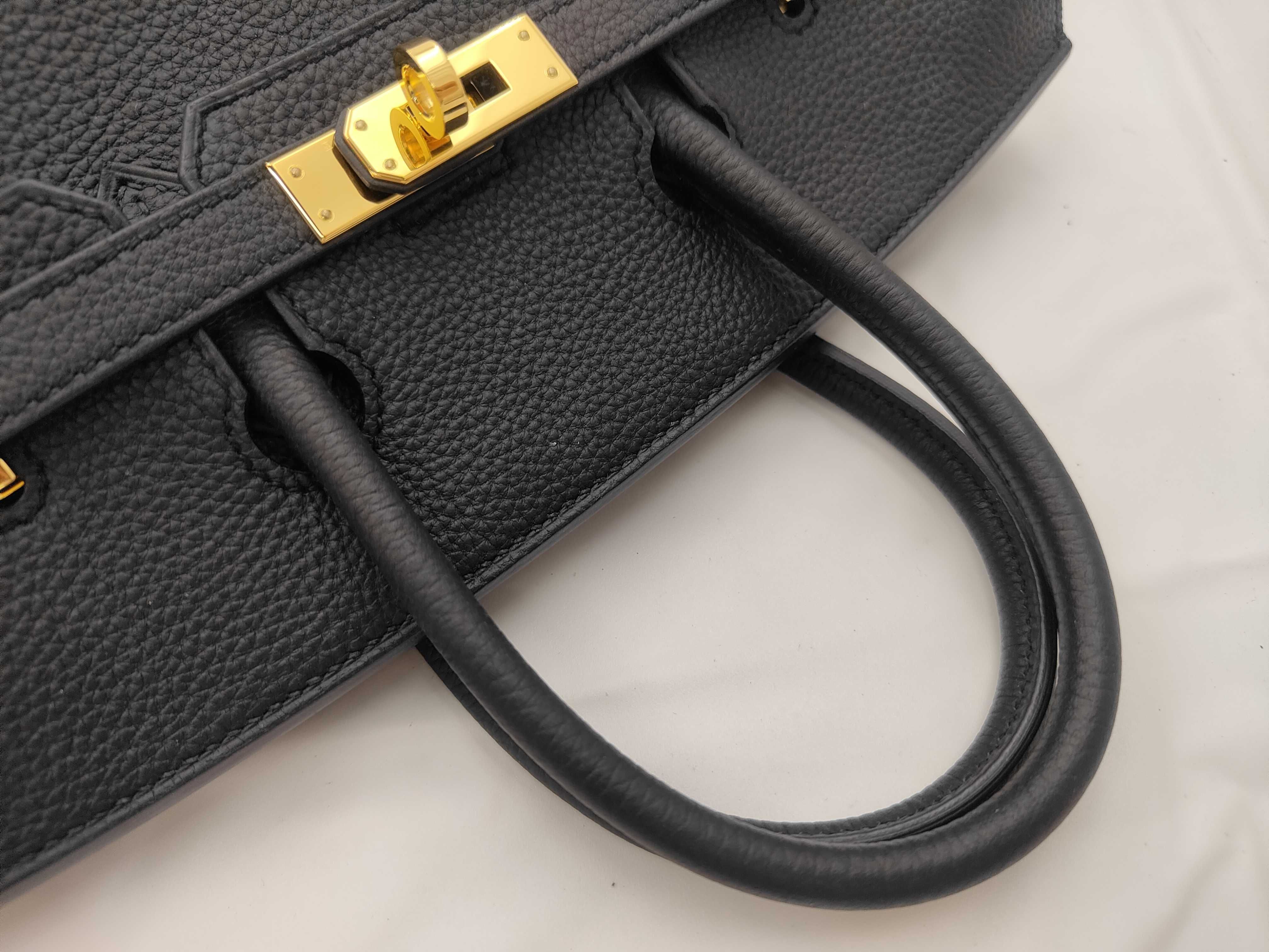 Birkin 25 Togo Leather, Black, Gold Hardware, W Stamp, Handbag — view 3
