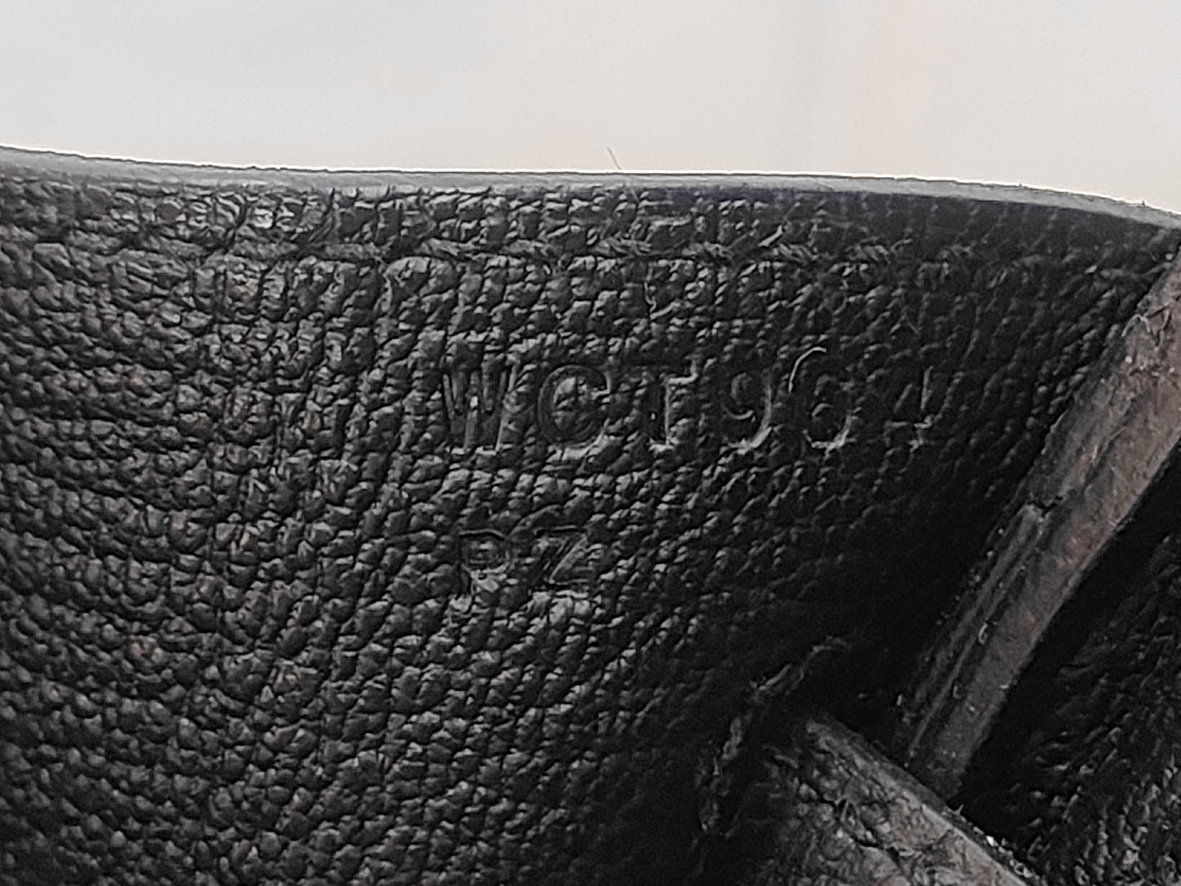 Birkin 25 Togo Leather, Black, Gold Hardware, W Stamp, Handbag — view 10