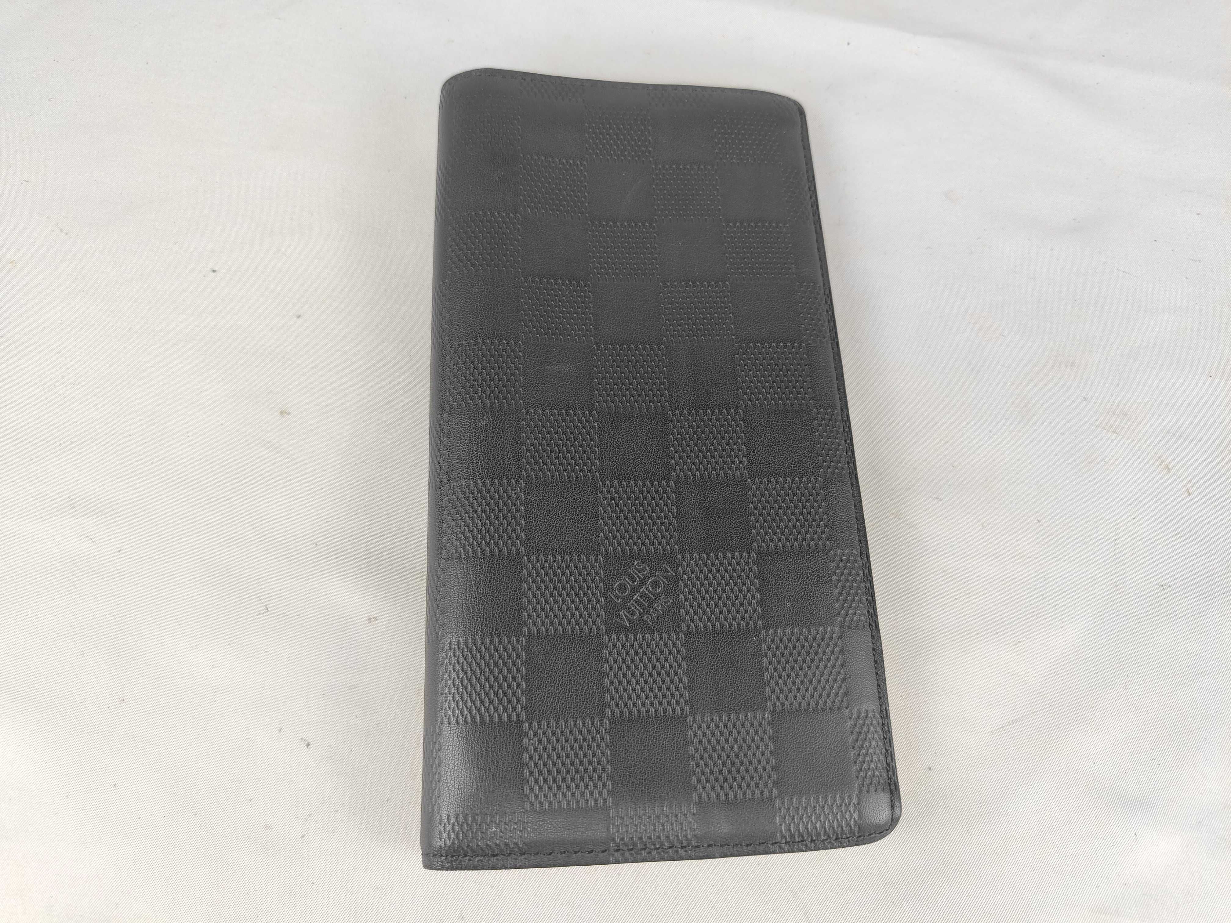 Damier Infini Portefeuille Brazza Wallet