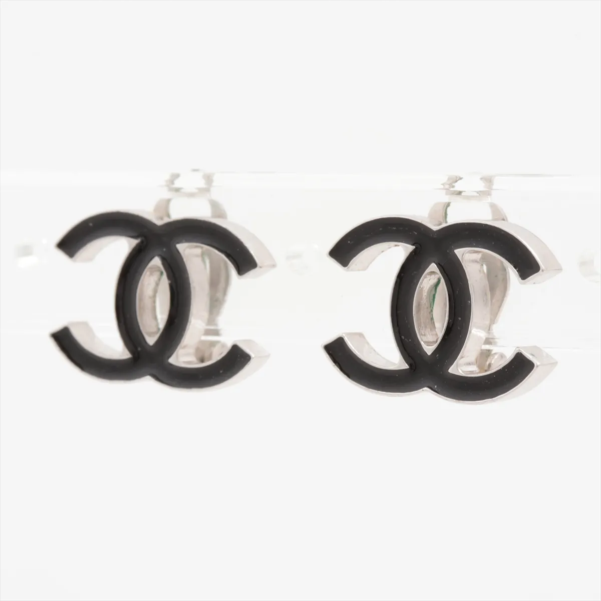 Cocomark 04A Earrings (for both ears) Metal Black x Silver — view 3