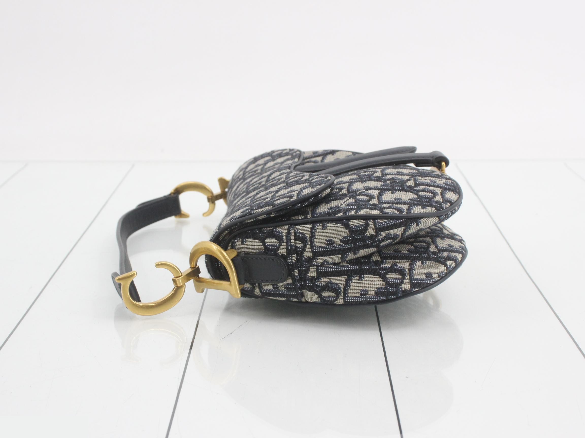 Trotter Saddle Mini Shoulder Bag — view 4