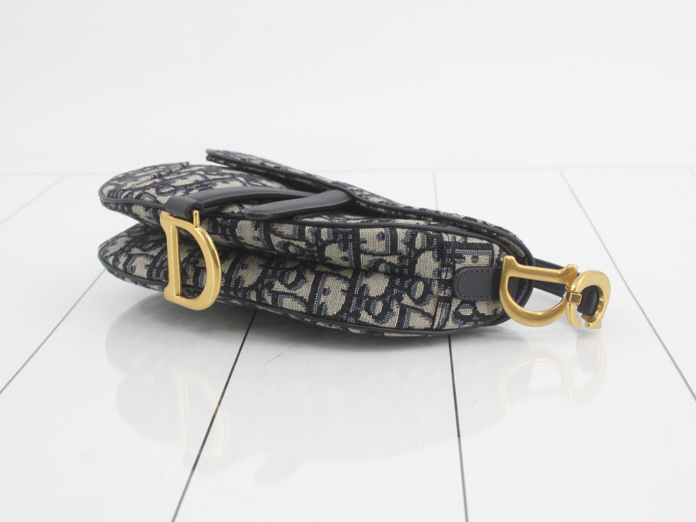 Trotter Saddle Mini Shoulder Bag — view 6