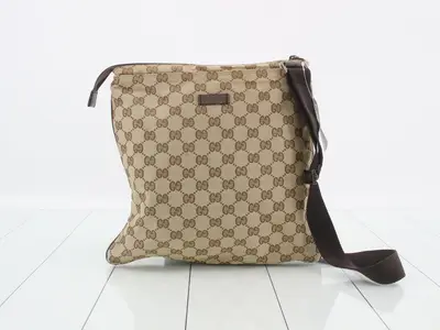GG Canvas Shoulder Bag